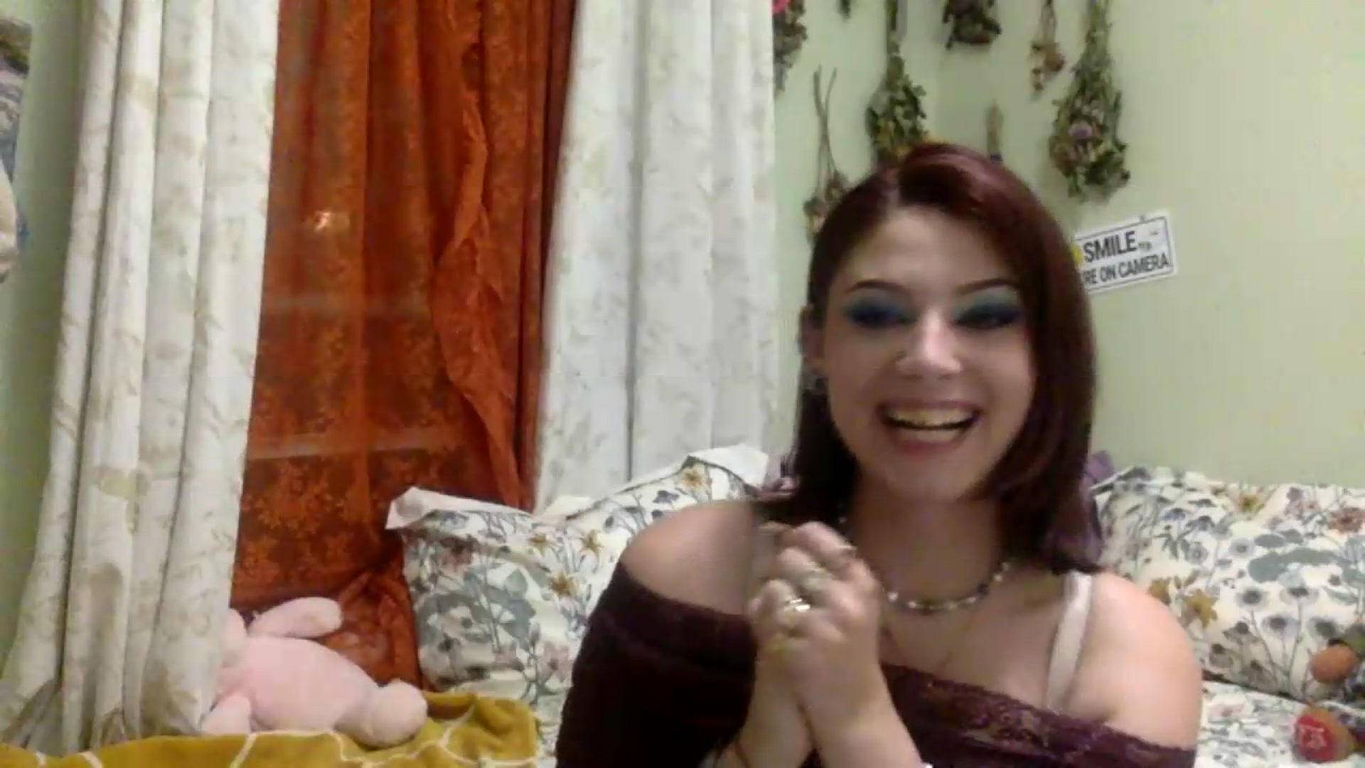 Gallery image thumbnail from HunniBee's myfreecams stream on, 06/26/2026, 03:47 image 9 of 20