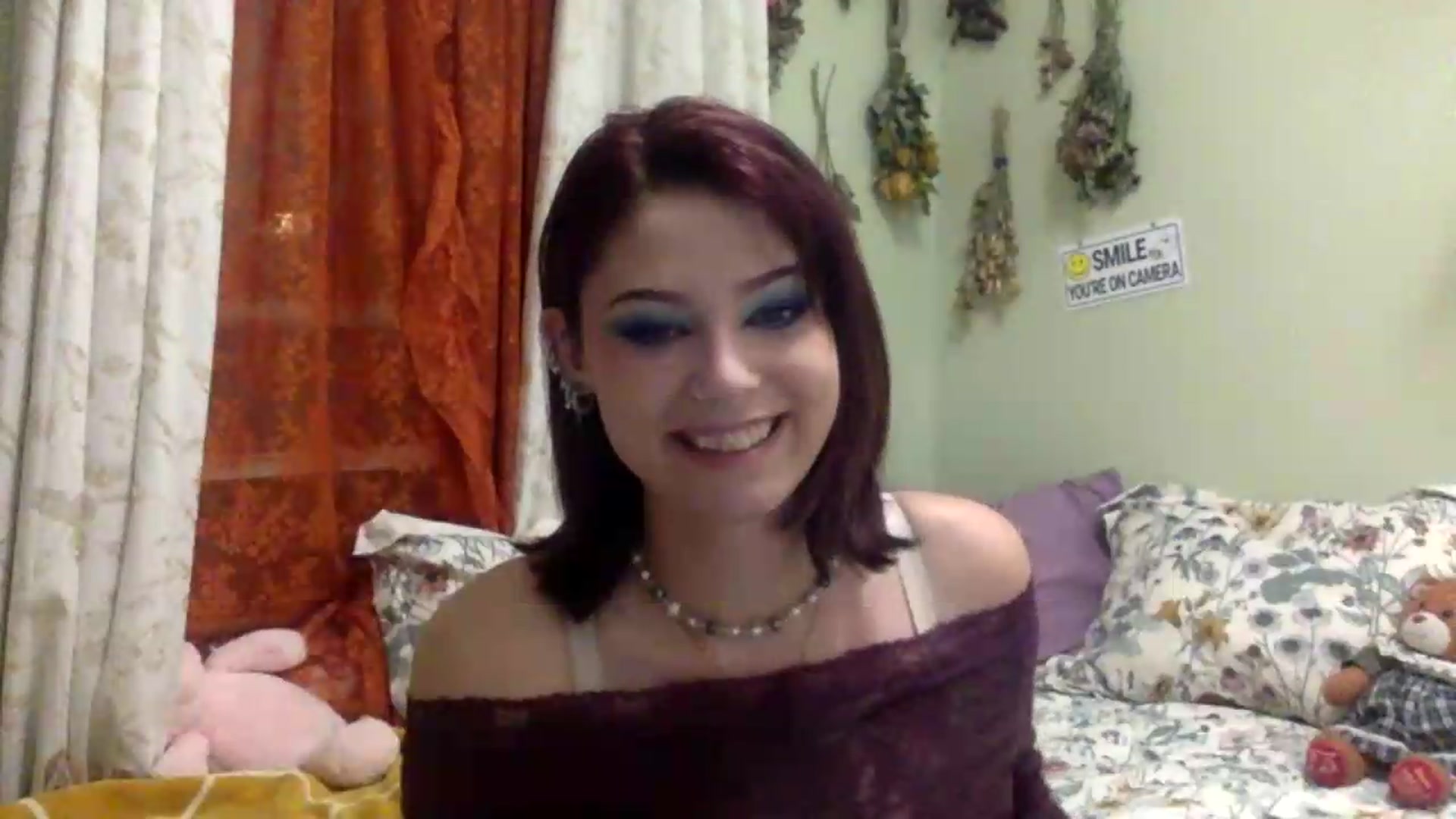 Gallery image thumbnail from HunniBee's myfreecams stream on, 06/26/2026, 03:47 image 18 of 20