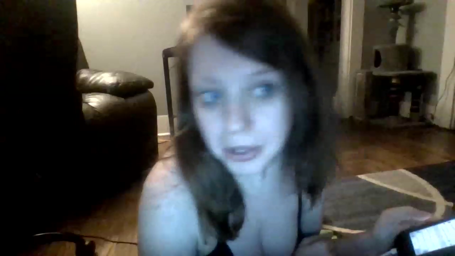 Gallery image thumbnail from Hunni_Bunzz's myfreecams stream on, 01/22/2023, 09:32 image 9 of 20