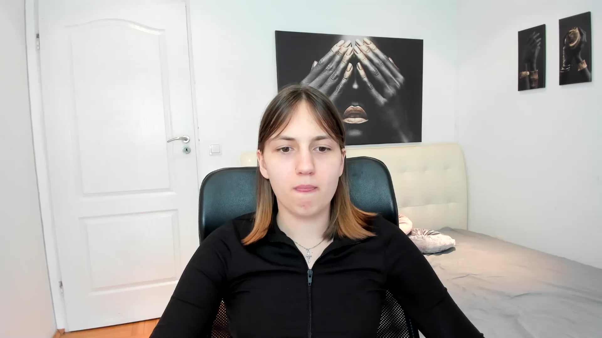 Gallery image thumbnail from HunterGirll's myfreecams stream on, 04/18/2024, 09:24 image 3 of 20