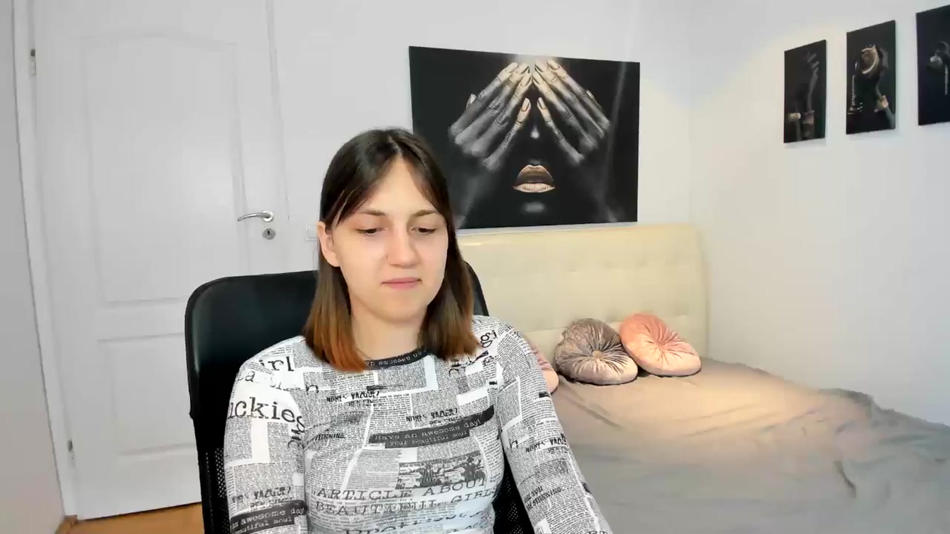 Gallery image thumbnail from HunterGirll's myfreecams stream on, 05/03/2024, 11:52 image 9 of 20