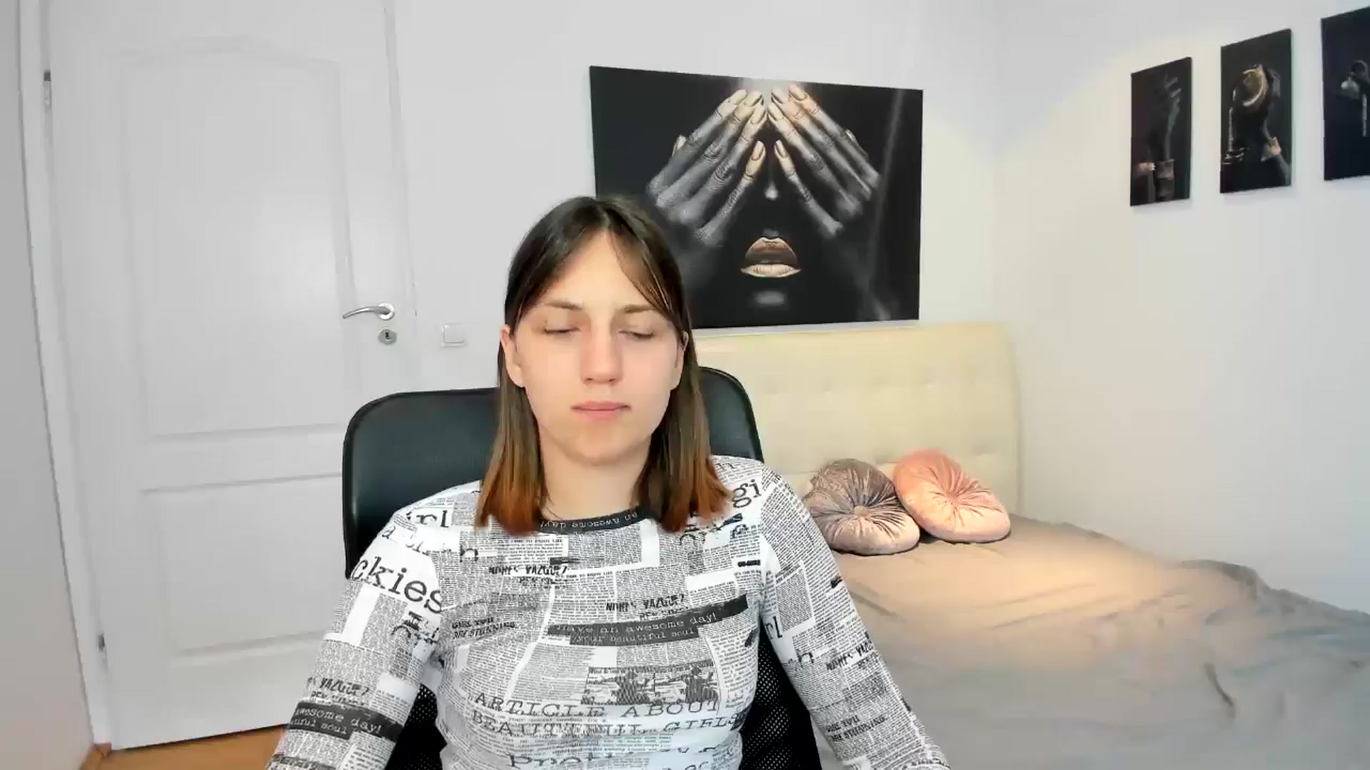 Gallery image thumbnail from HunterGirll's myfreecams stream on, 05/03/2024, 11:52 image 11 of 20