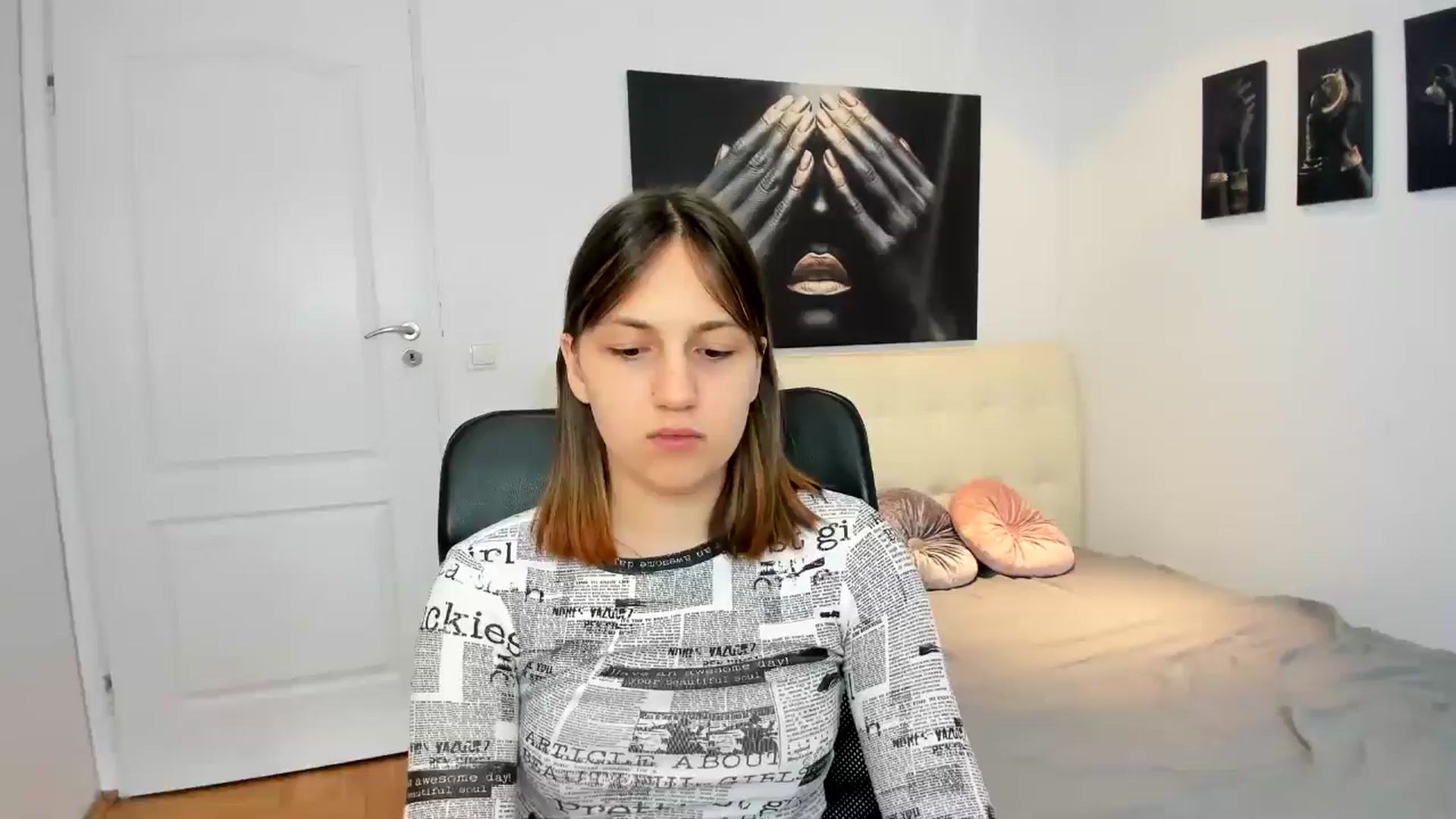 Gallery image thumbnail from HunterGirll's myfreecams stream on, 05/03/2024, 11:52 image 7 of 20