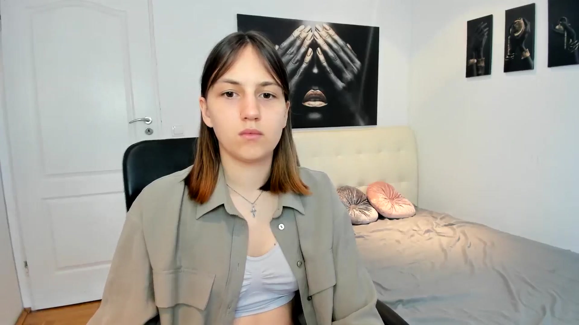 Gallery image thumbnail from HunterGirll's myfreecams stream on, 05/05/2024, 13:41 image 13 of 20