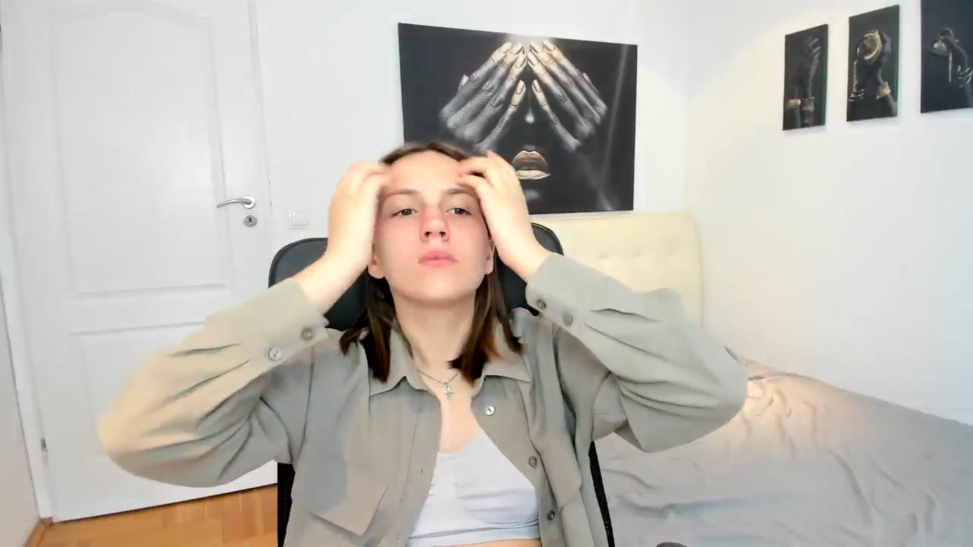 Gallery image thumbnail from HunterGirll's myfreecams stream on, 05/05/2024, 13:41 image 9 of 20