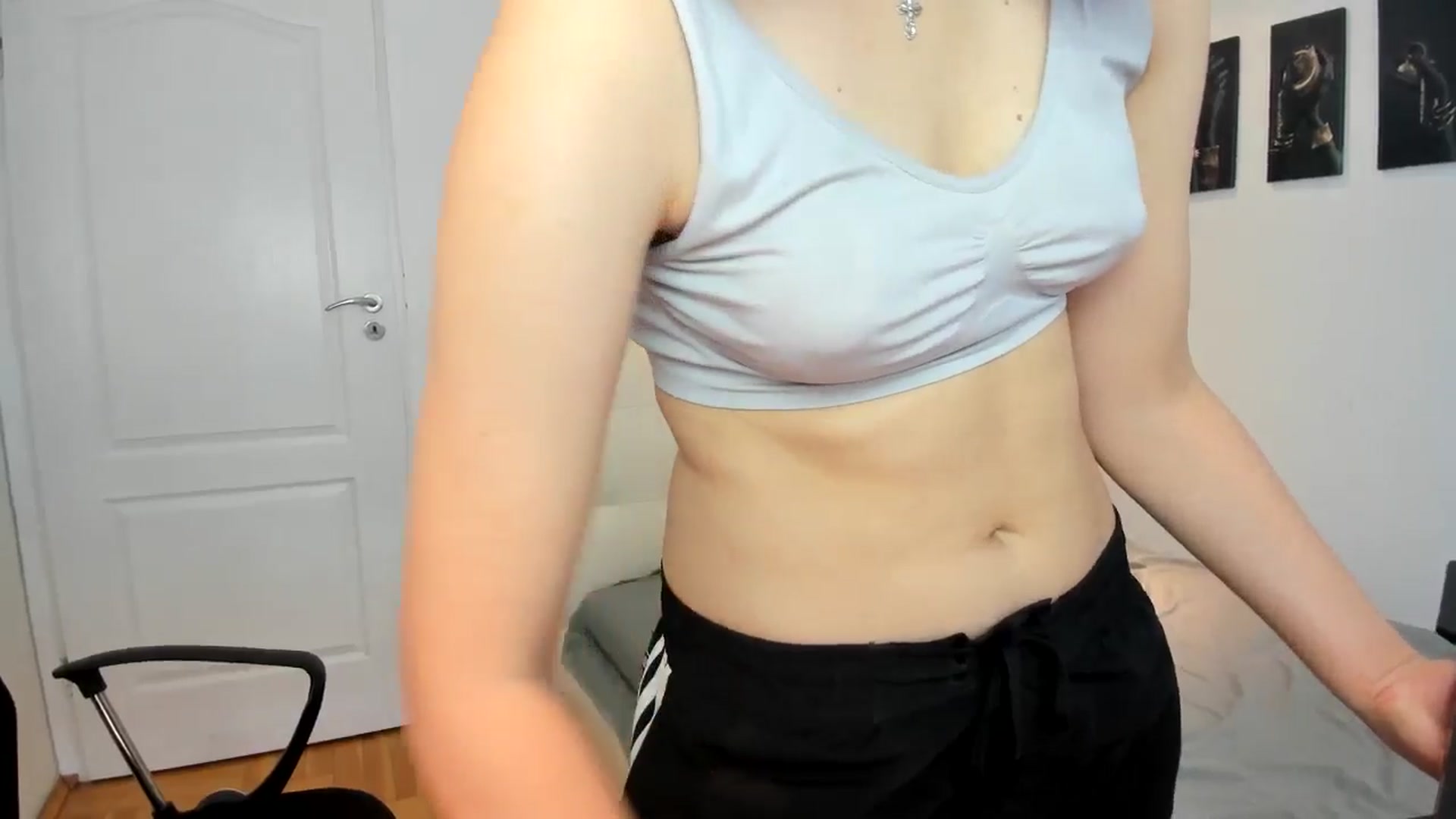 Gallery image thumbnail from HunterGirll's myfreecams stream on, 05/05/2024, 14:01 image 15 of 20