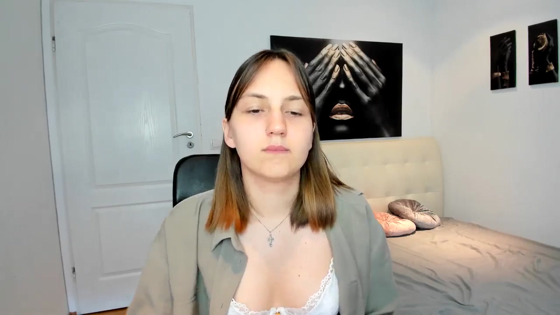 Gallery image thumbnail from HunterGirll's myfreecams stream on, 05/14/2024, 13:58 image 15 of 20