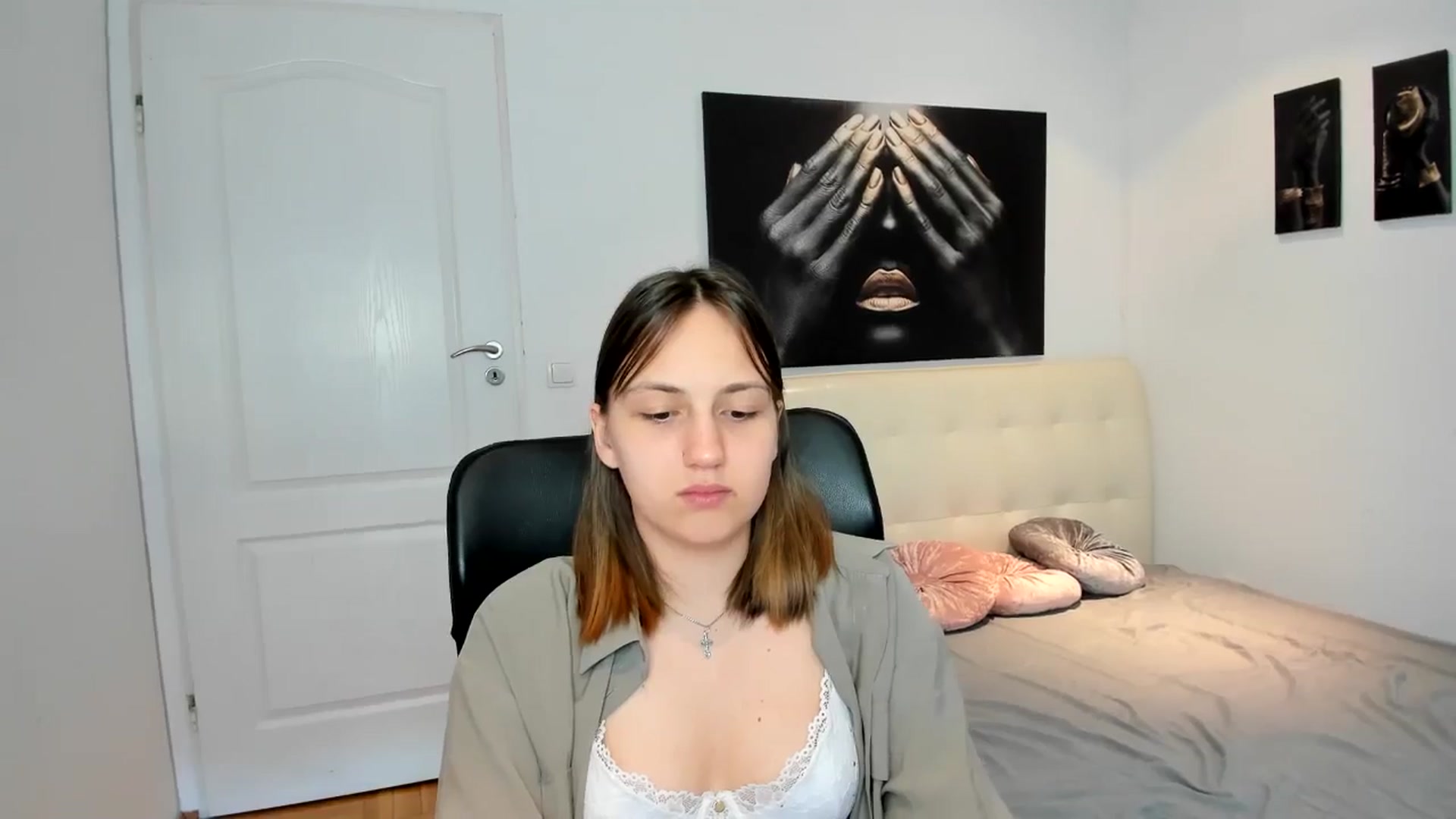 Gallery image thumbnail from HunterGirll's myfreecams stream on, 05/14/2024, 13:58 image 18 of 20