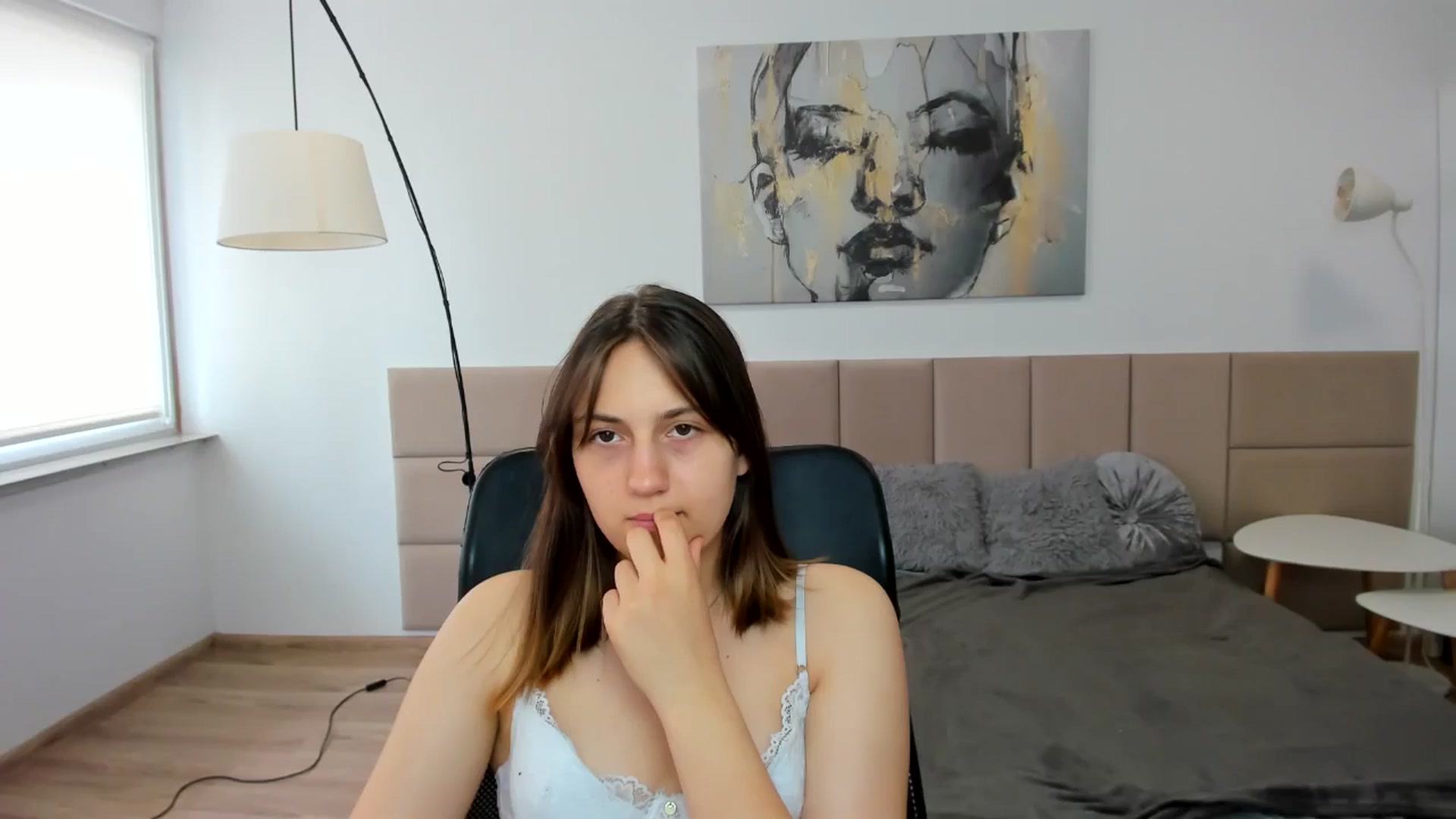 Gallery image thumbnail from HunterGirll's myfreecams stream on, 06/02/2024, 09:02 image 16 of 20