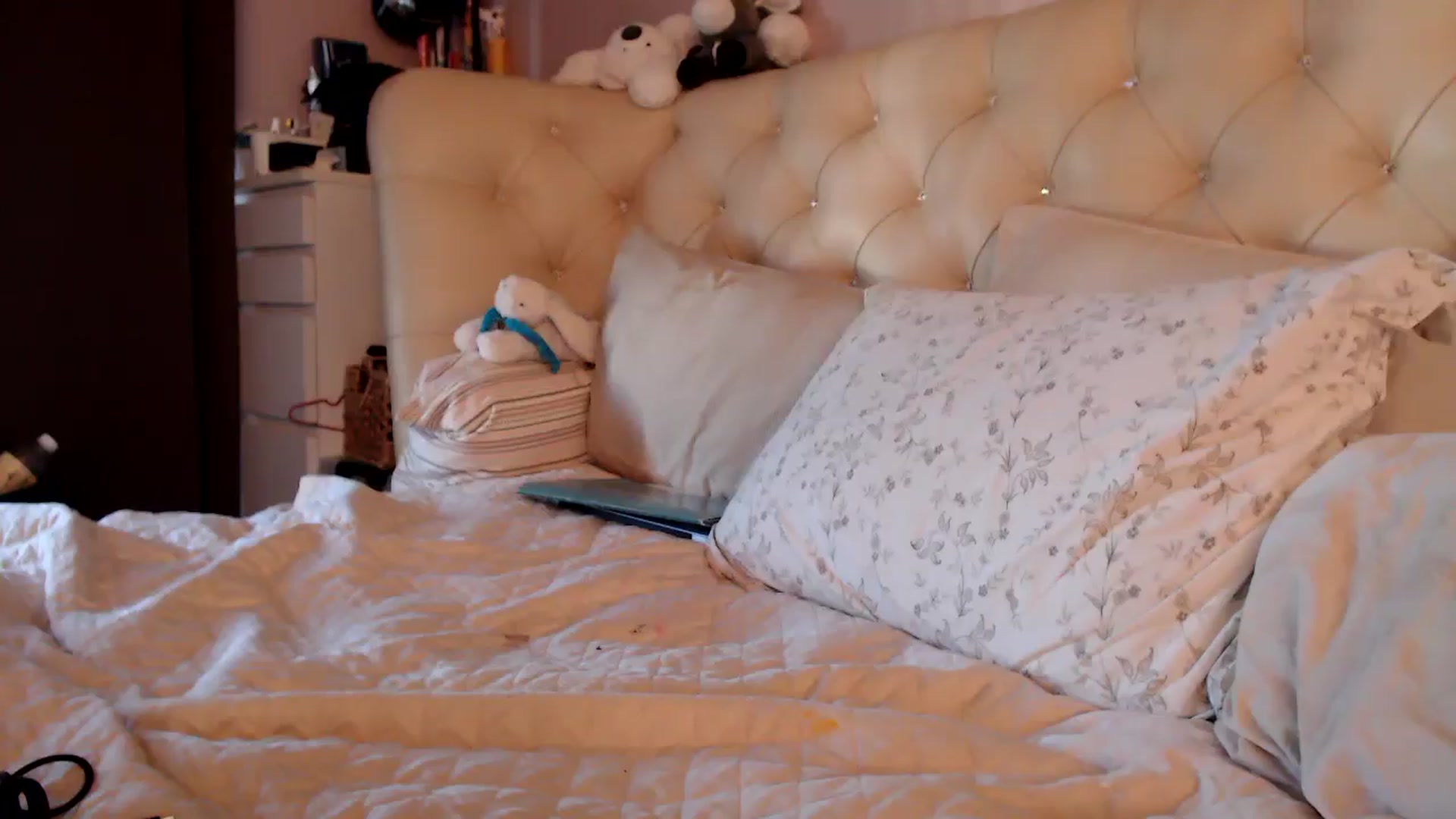 Gallery image thumbnail from HurricaneKat_'s myfreecams stream on, 09/11/2025, 11:46 image 14 of 20