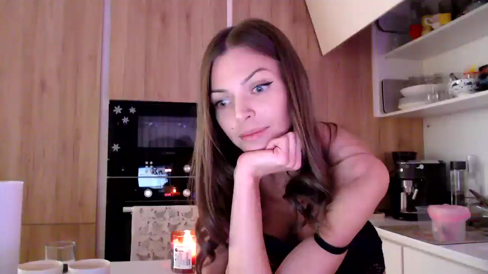 Gallery image thumbnail from HurricaneKat_'s myfreecams stream on, 11/23/2025, 19:58 image 12 of 20