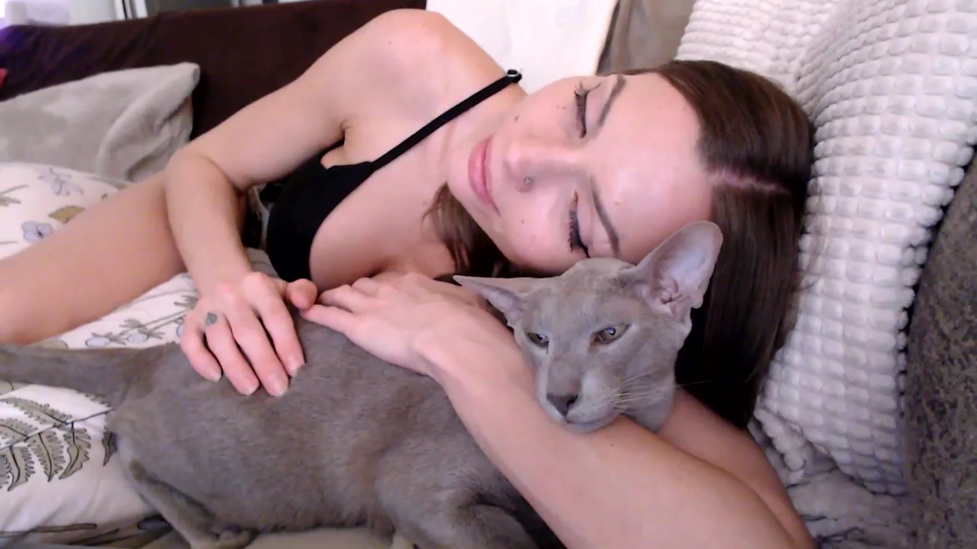 Gallery image thumbnail from HurricaneKat_'s myfreecams stream on, 11/28/2025, 01:38 image 15 of 20