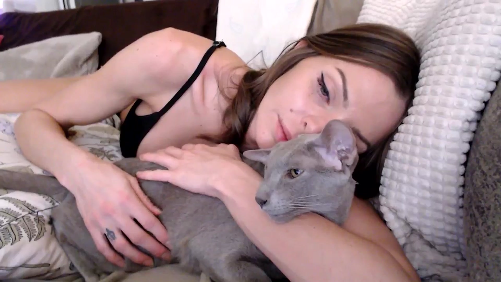Gallery image thumbnail from HurricaneKat_'s myfreecams stream on, 11/28/2025, 01:38 image 18 of 20