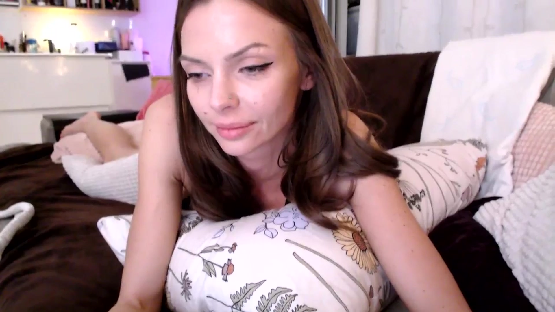 Gallery image thumbnail from HurricaneKat_'s myfreecams stream on, 11/28/2025, 01:38 image 5 of 20