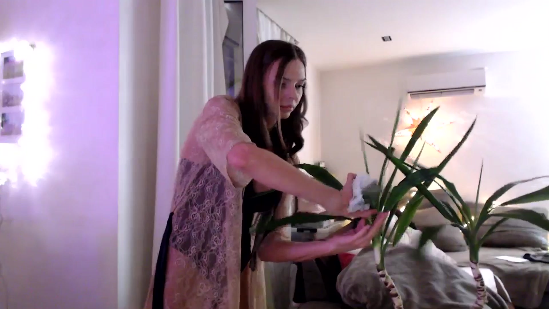 Gallery image thumbnail from HurricaneKat_'s myfreecams stream on, 11/30/2025, 21:59 image 2 of 20