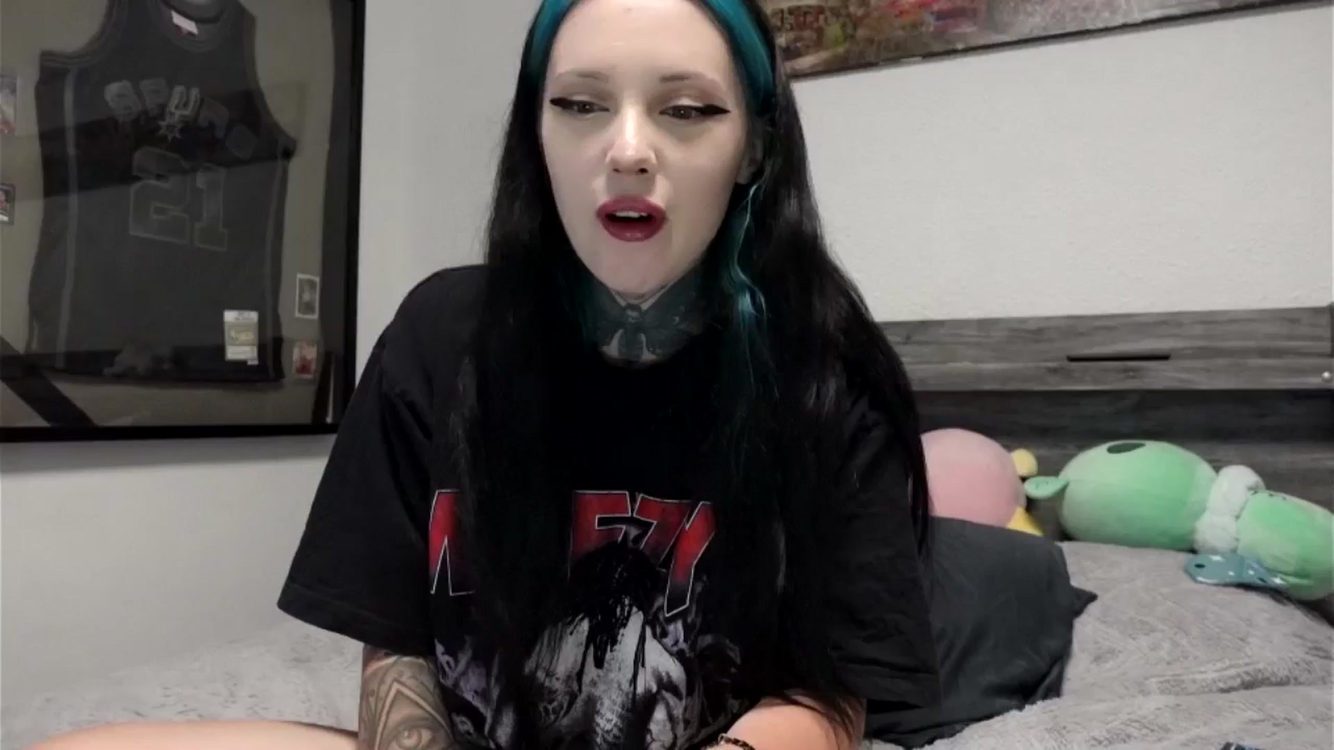 Gallery image thumbnail from Hxzel's myfreecams stream on, 06/23/2025, 01:41 image 1 of 20