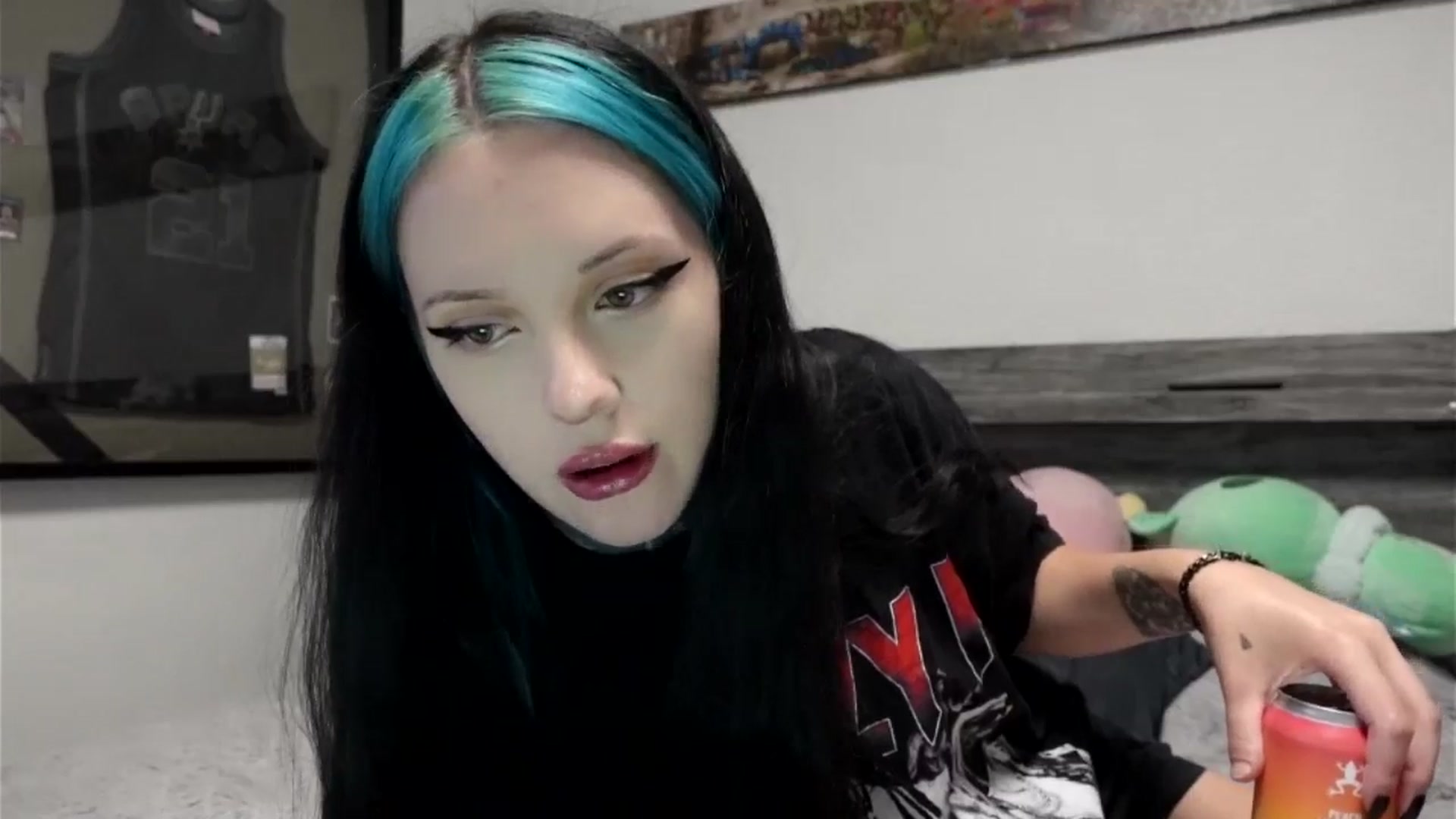 Gallery image thumbnail from Hxzel's myfreecams stream on, 06/23/2025, 01:41 image 2 of 20