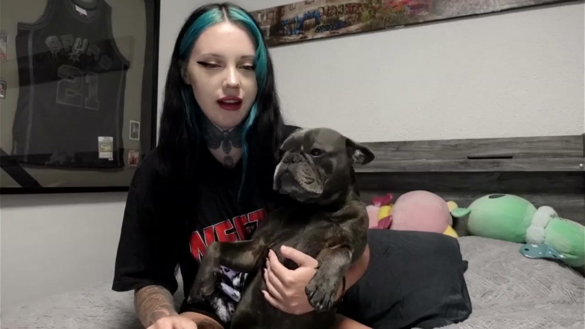 Gallery image thumbnail from Hxzel's myfreecams stream on, 06/23/2025, 01:41 image 14 of 20
