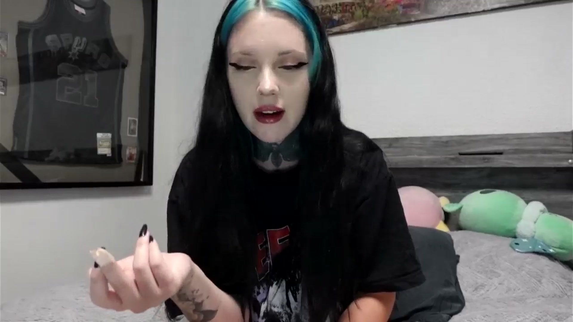 Gallery image thumbnail from Hxzel's myfreecams stream on, 06/23/2025, 01:41 image 10 of 20