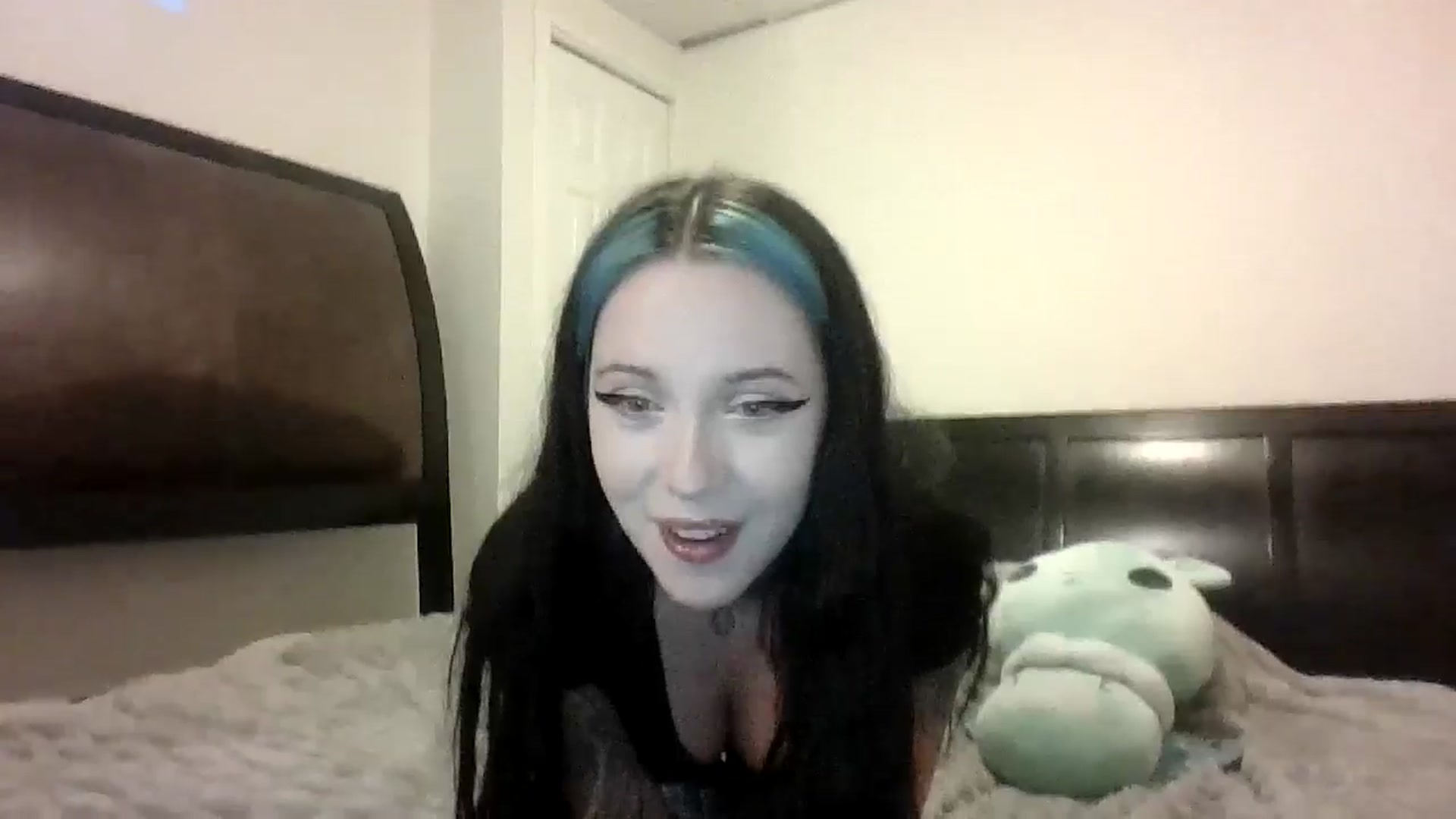 Gallery image thumbnail from Hxzel's myfreecams stream on, 07/24/2025, 02:31 image 16 of 20