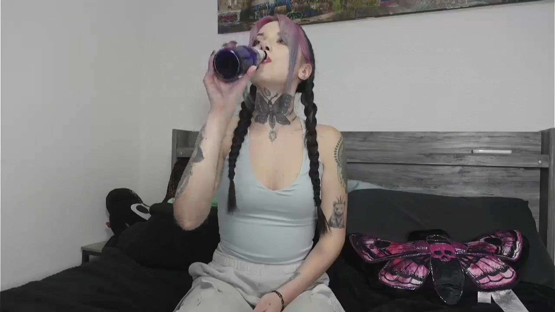 Gallery image thumbnail from Hxzel's myfreecams stream on, 03/10/2026, 01:53 image 2 of 20
