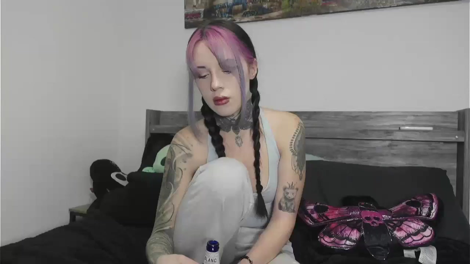 Gallery image thumbnail from Hxzel's myfreecams stream on, 03/10/2026, 01:53 image 9 of 20