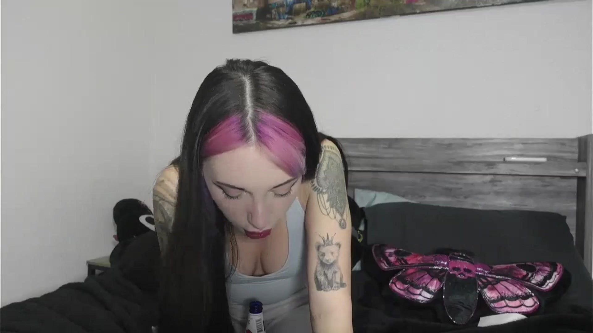 Gallery image thumbnail from Hxzel's myfreecams stream on, 03/10/2026, 03:00 image 16 of 20