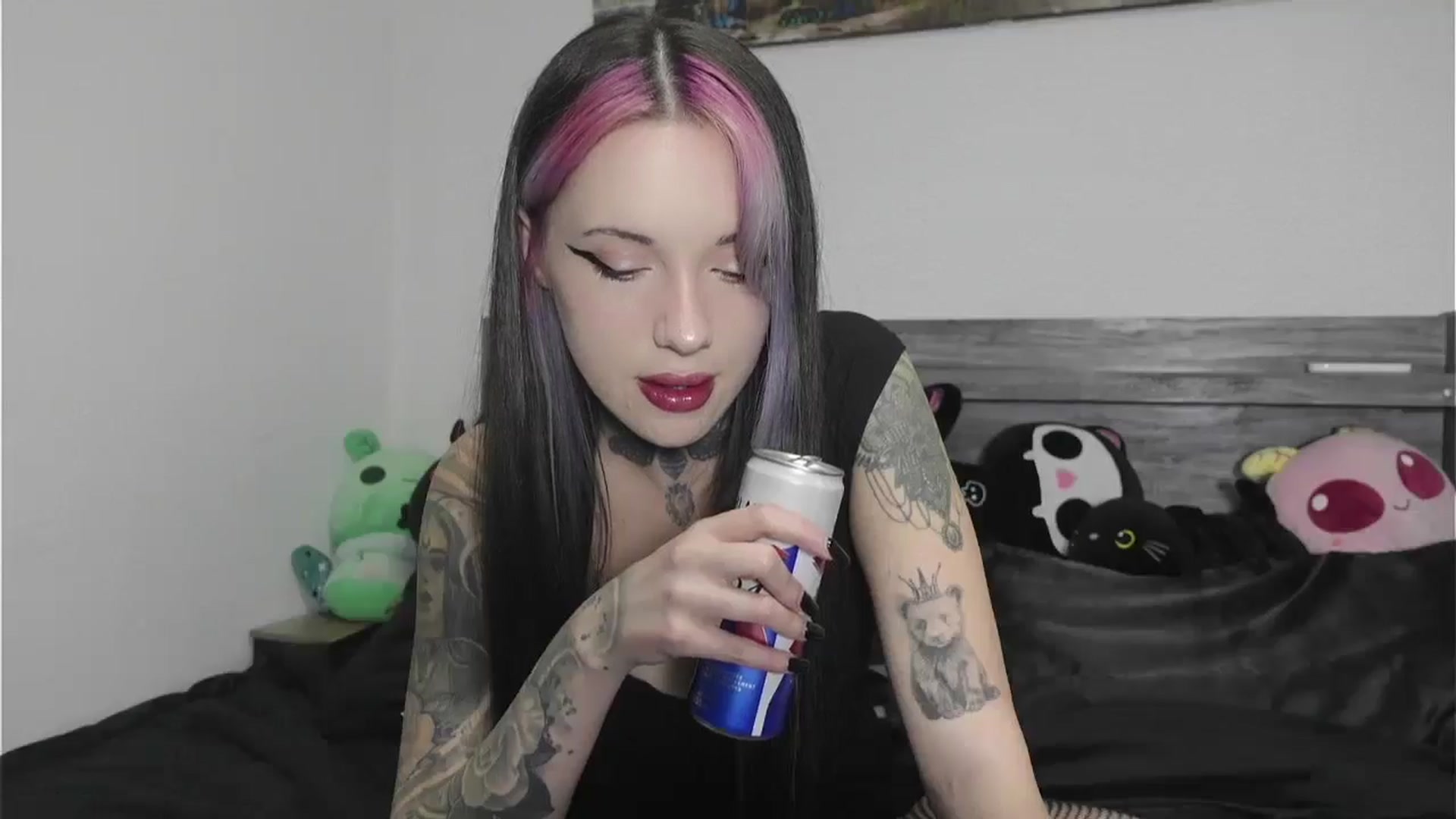 Gallery image thumbnail from Hxzel's myfreecams stream on, 03/12/2026, 03:44 image 19 of 20
