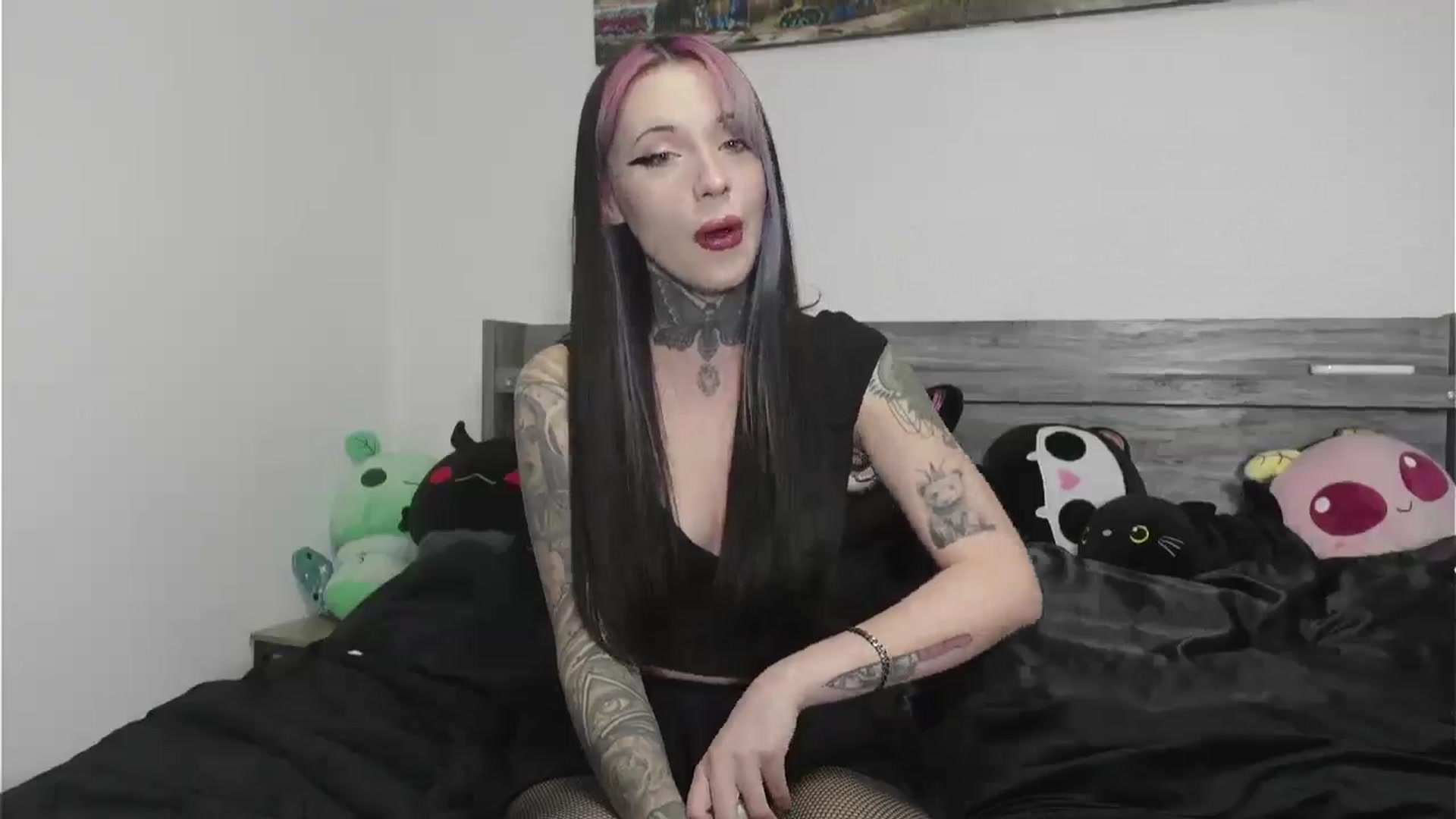 Gallery image thumbnail from Hxzel's myfreecams stream on, 03/12/2026, 03:44 image 6 of 20
