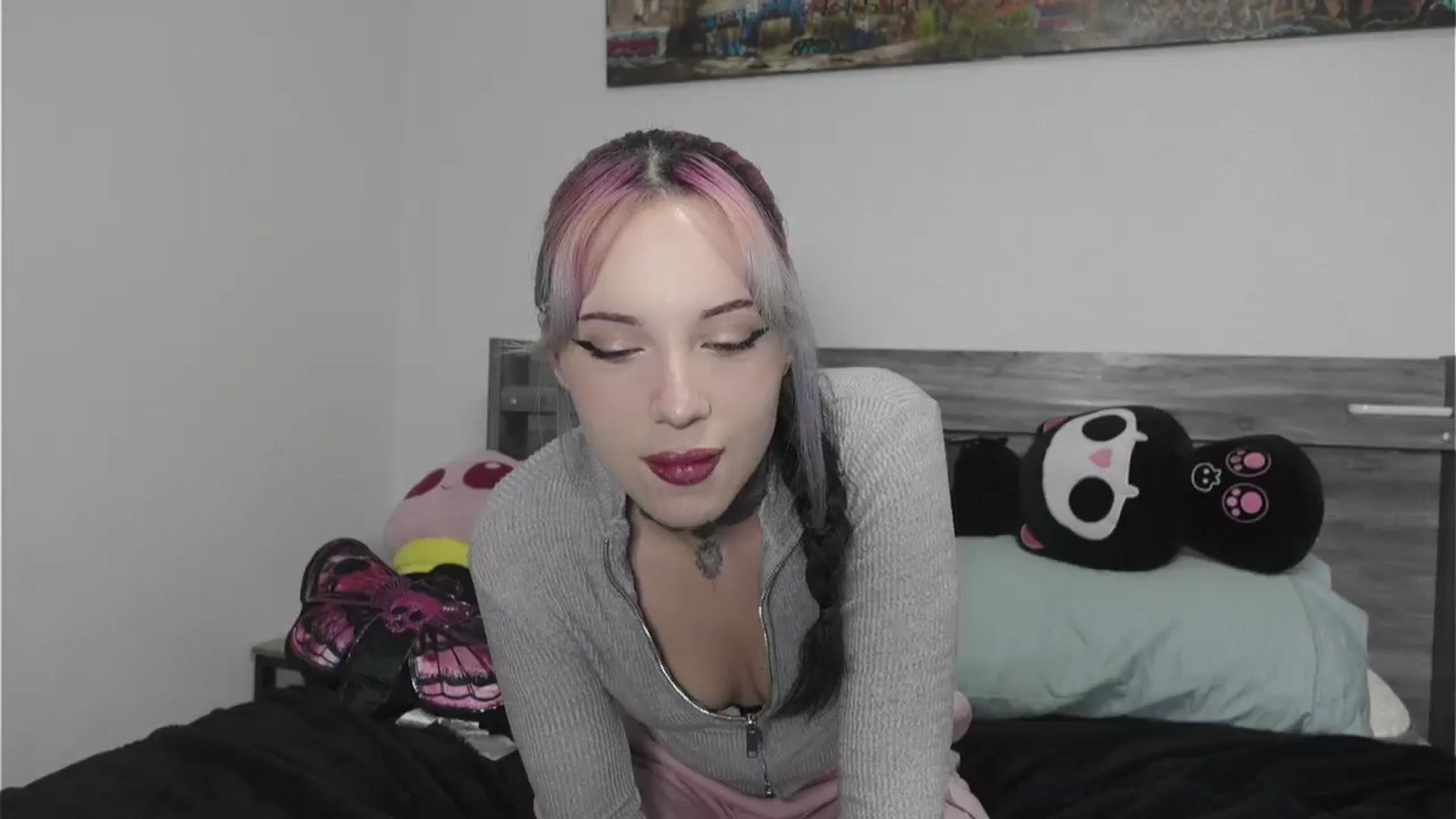 Gallery image thumbnail from Hxzel's myfreecams stream on, 03/25/2026, 03:09 image 4 of 20