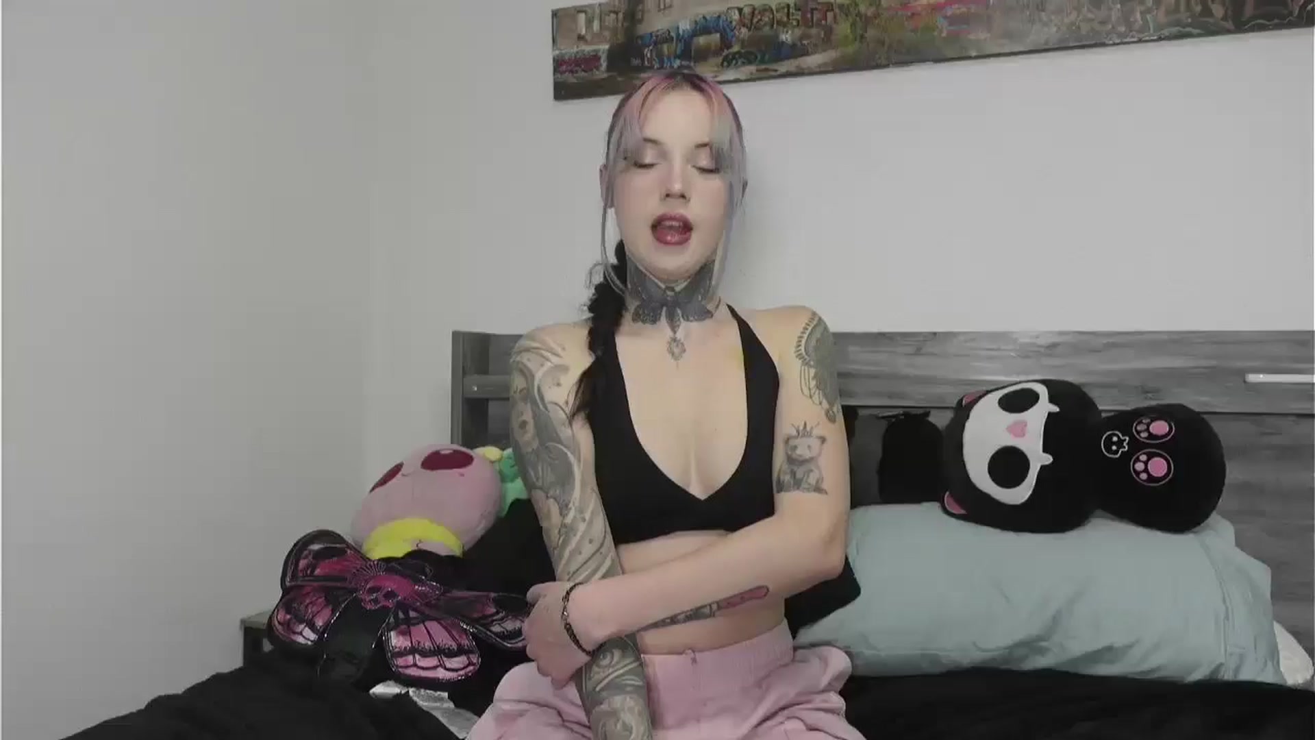 Gallery image thumbnail from Hxzel's myfreecams stream on, 03/25/2026, 03:09 image 20 of 20