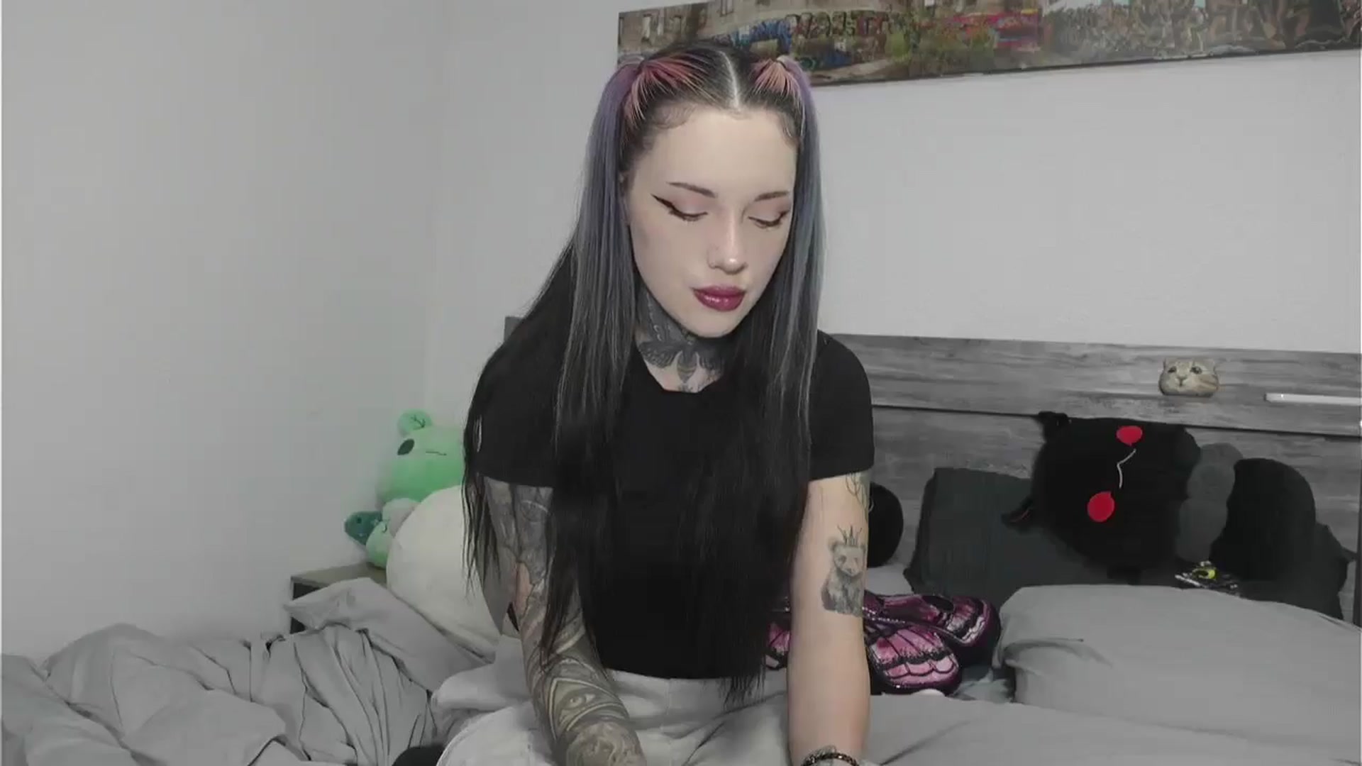 Gallery image thumbnail from Hxzel's myfreecams stream on, 04/08/2026, 03:44 image 14 of 20