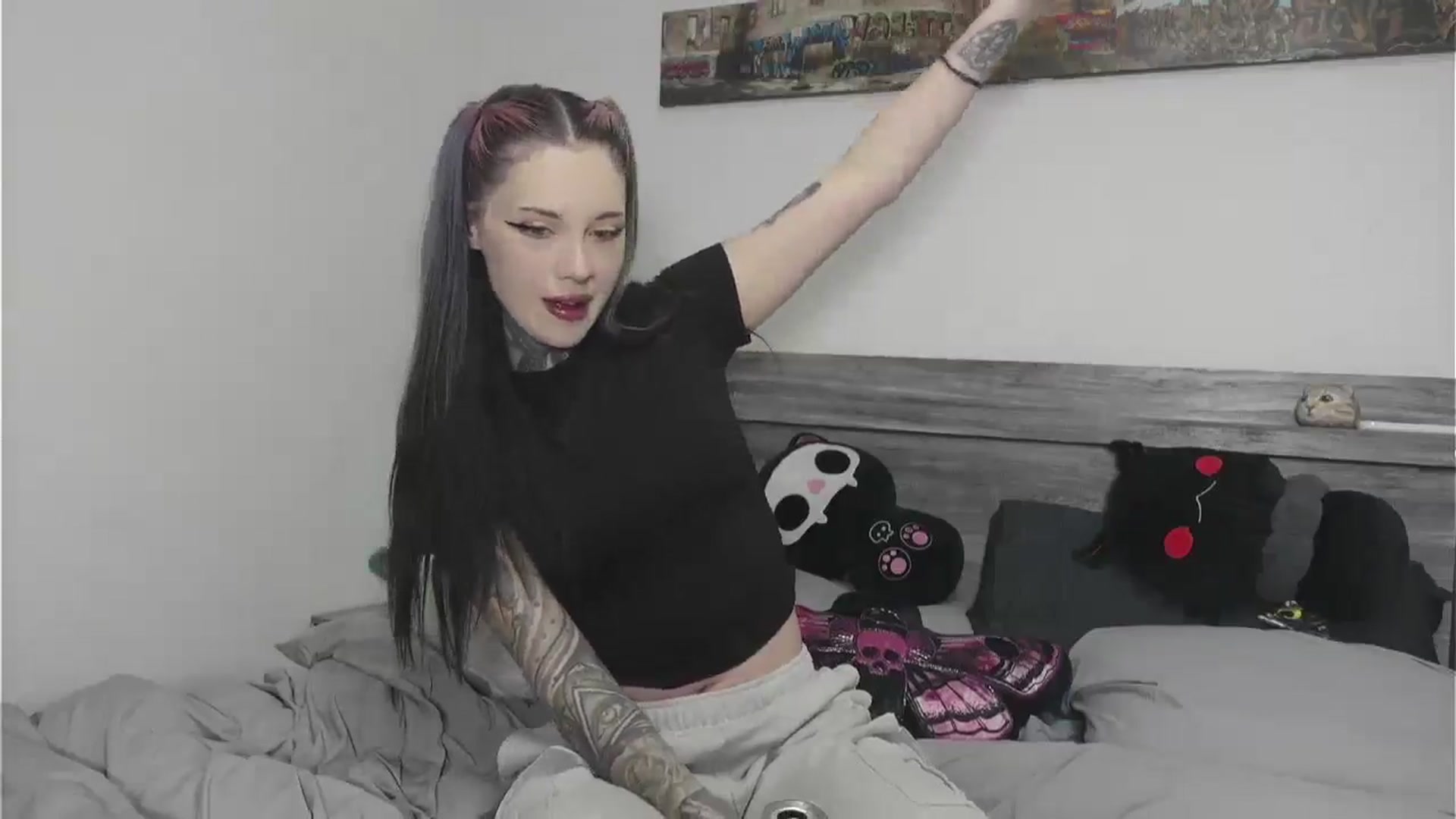 Gallery image thumbnail from Hxzel's myfreecams stream on, 04/08/2026, 03:44 image 11 of 20