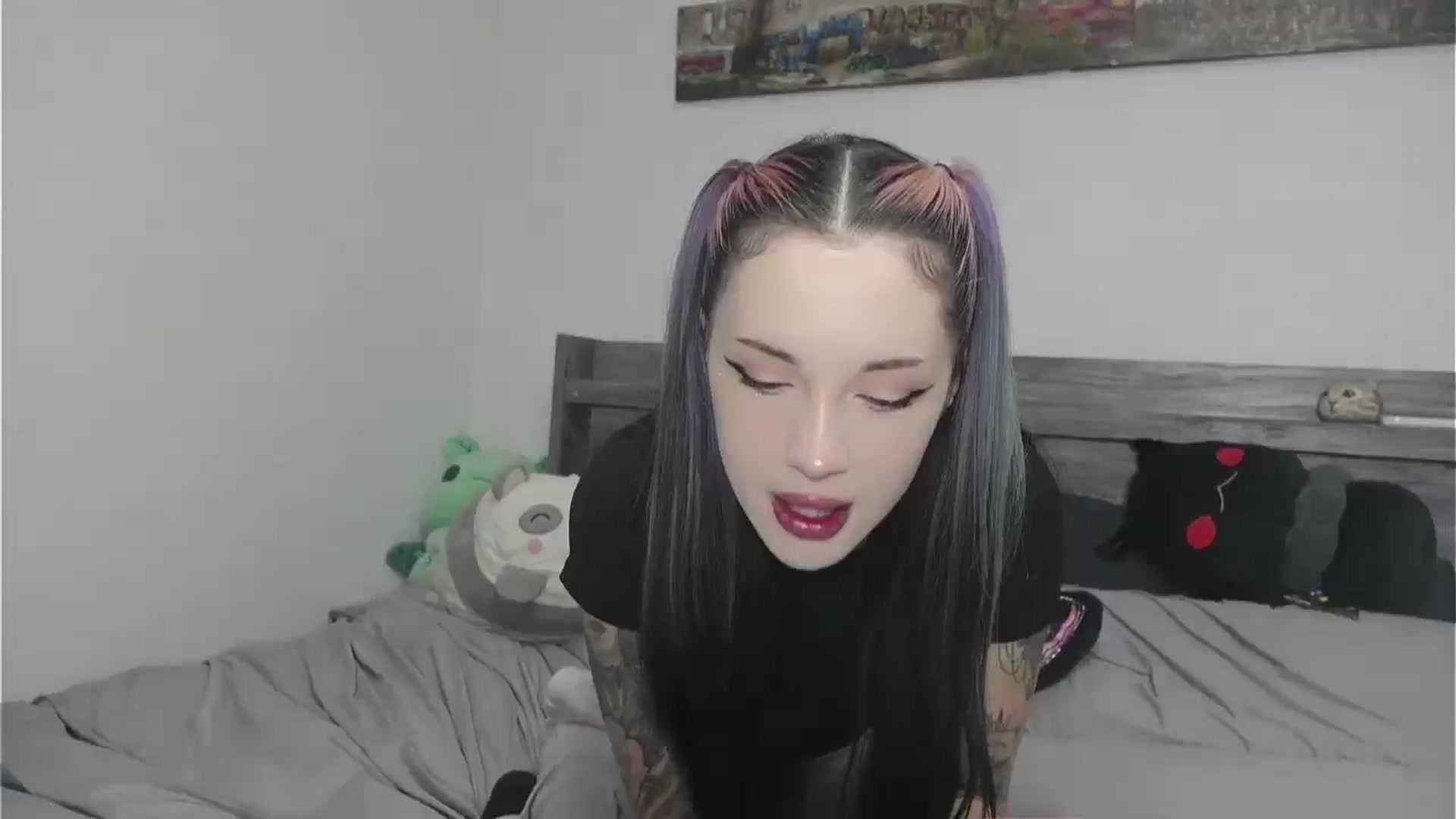Gallery image thumbnail from Hxzel's myfreecams stream on, 04/08/2026, 03:44 image 1 of 20