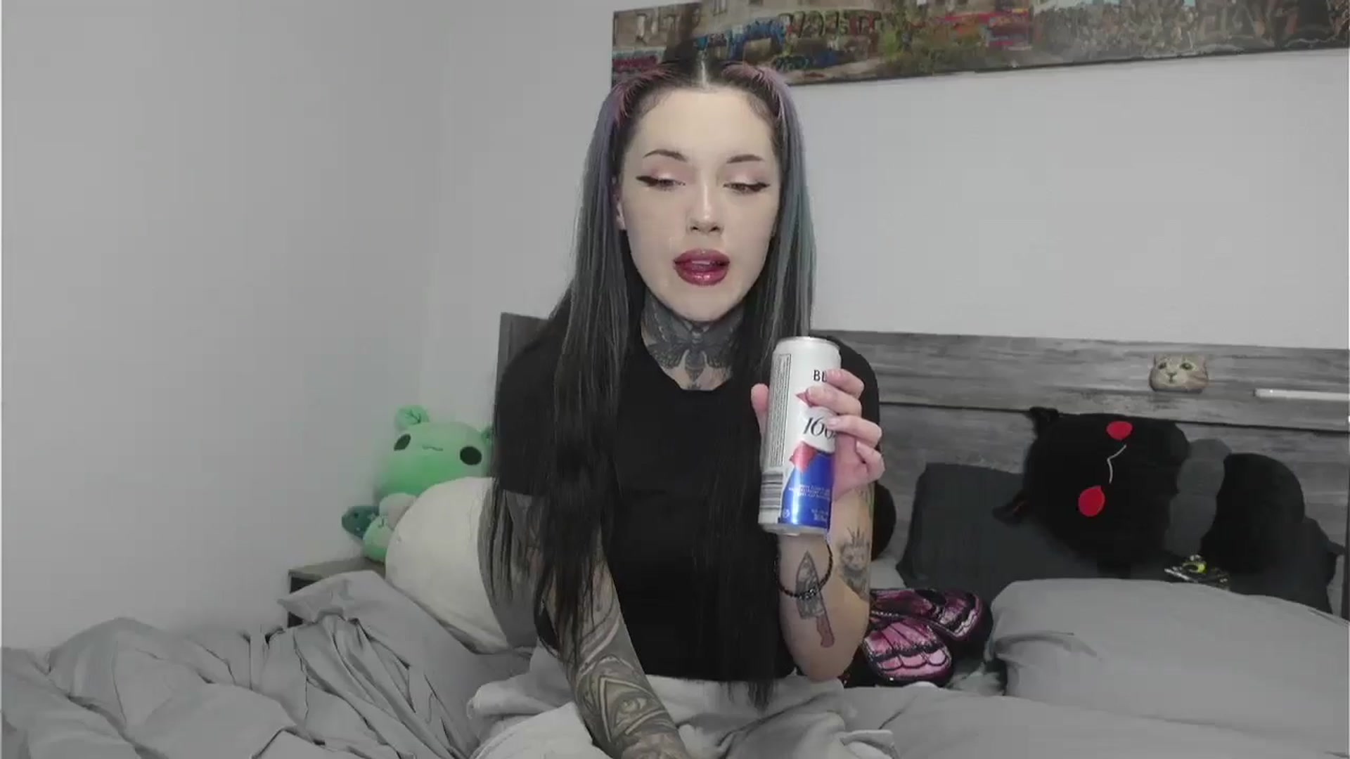 Gallery image thumbnail from Hxzel's myfreecams stream on, 04/08/2026, 03:44 image 13 of 20