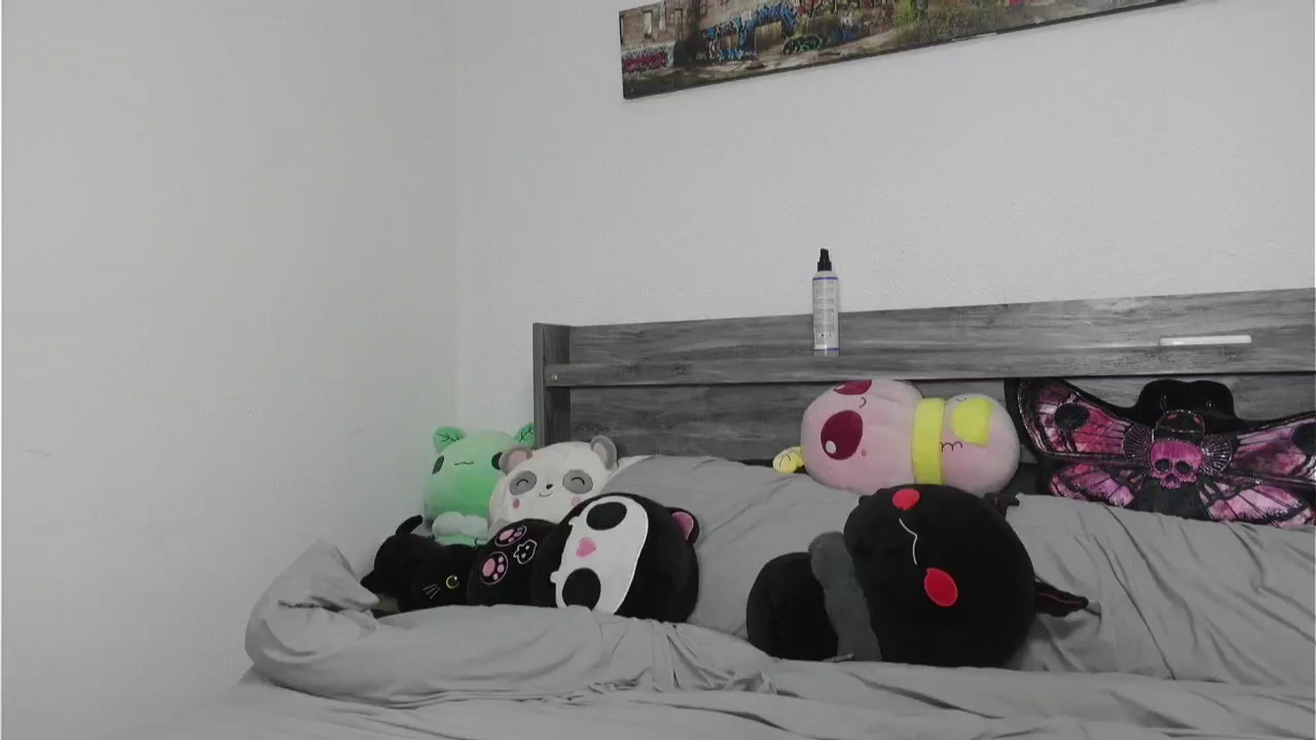 Gallery image thumbnail from Hxzel's myfreecams stream on, 04/23/2026, 02:20 image 9 of 20