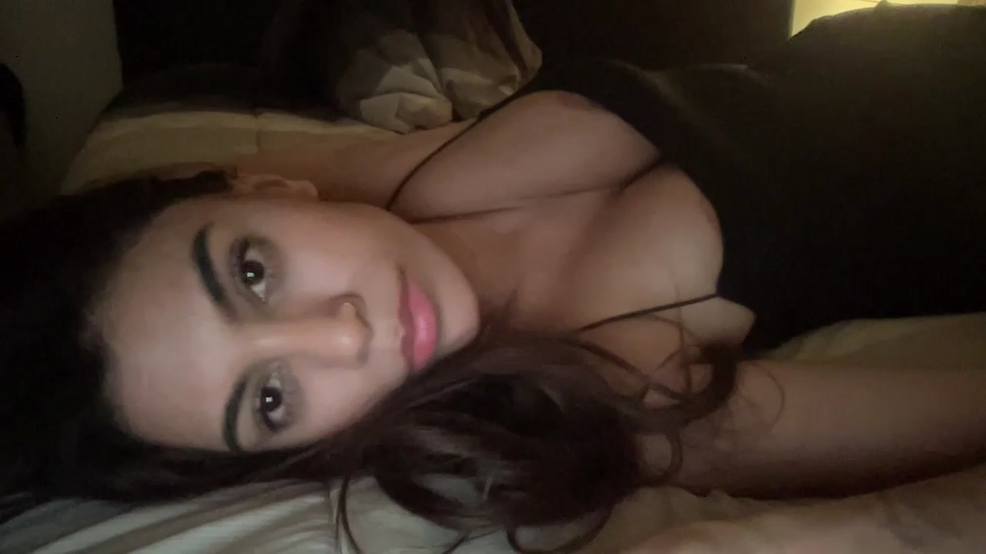 Gallery image thumbnail from IAbabe's myfreecams stream on, 04/29/2023, 11:42 image 16 of 20