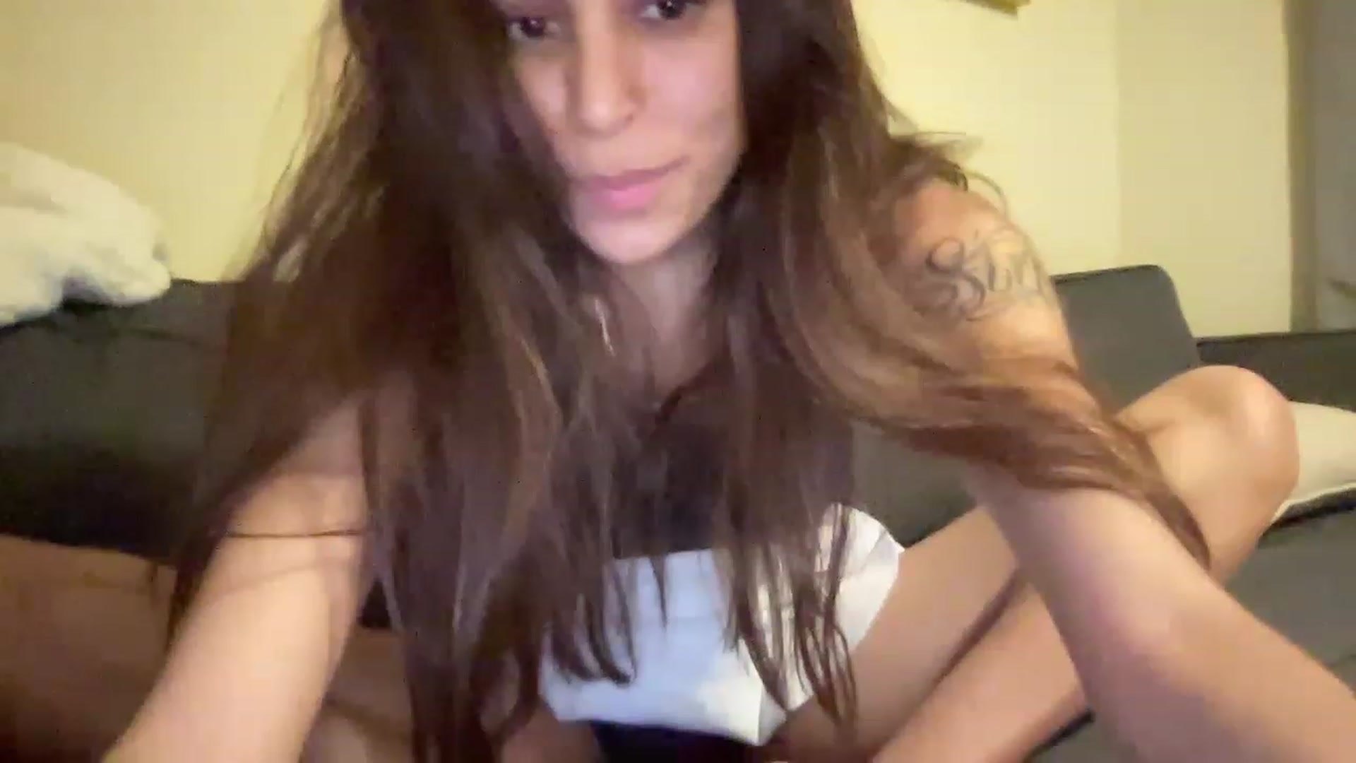 Gallery image thumbnail from IAbabe's myfreecams stream on, 05/03/2023, 08:35 image 5 of 20