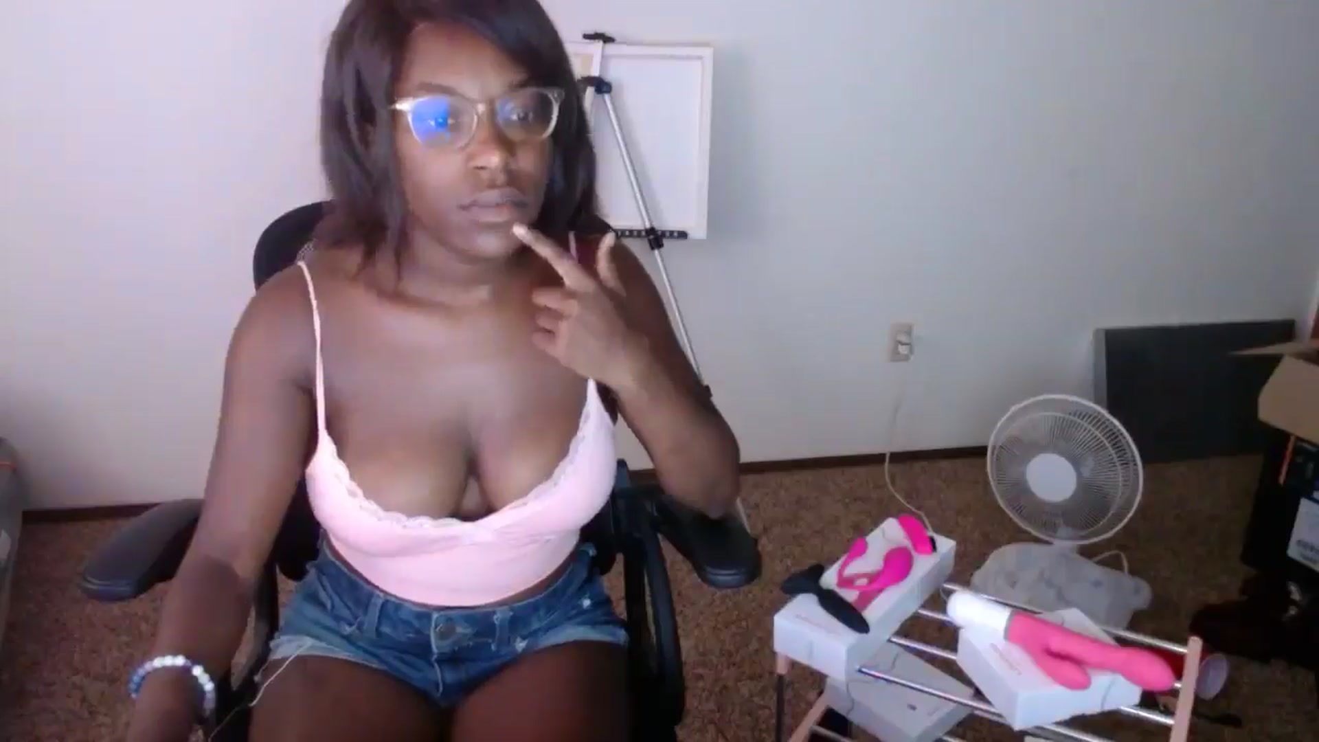 Gallery image thumbnail from IAmJackie's myfreecams stream on, 09/16/2024, 17:52 image 16 of 20