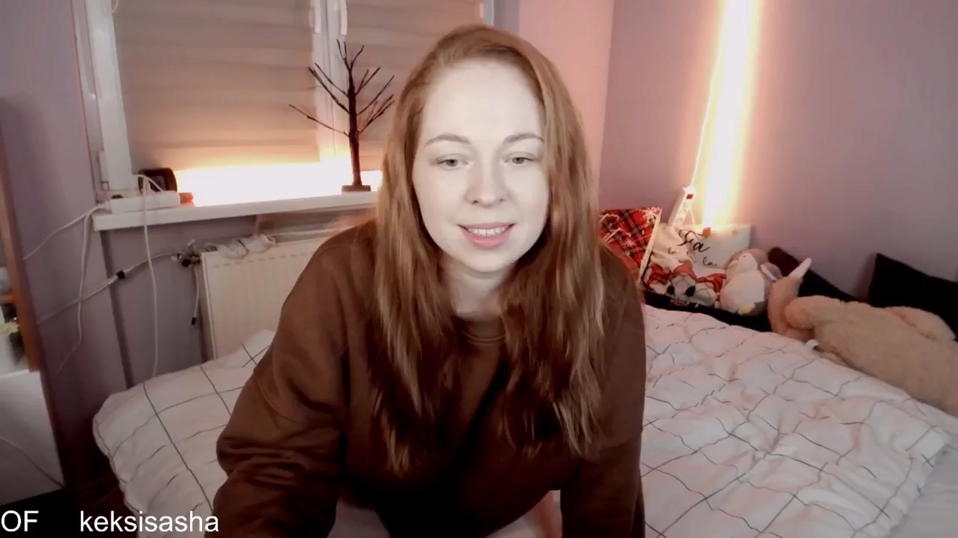 Gallery image thumbnail from ICurlyRed's myfreecams stream on, 12/25/2024, 16:33 image 6 of 20