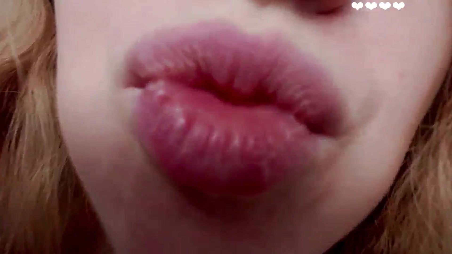 Gallery image thumbnail from ICurlyRed's myfreecams stream on, 12/25/2025, 20:06 image 20 of 20