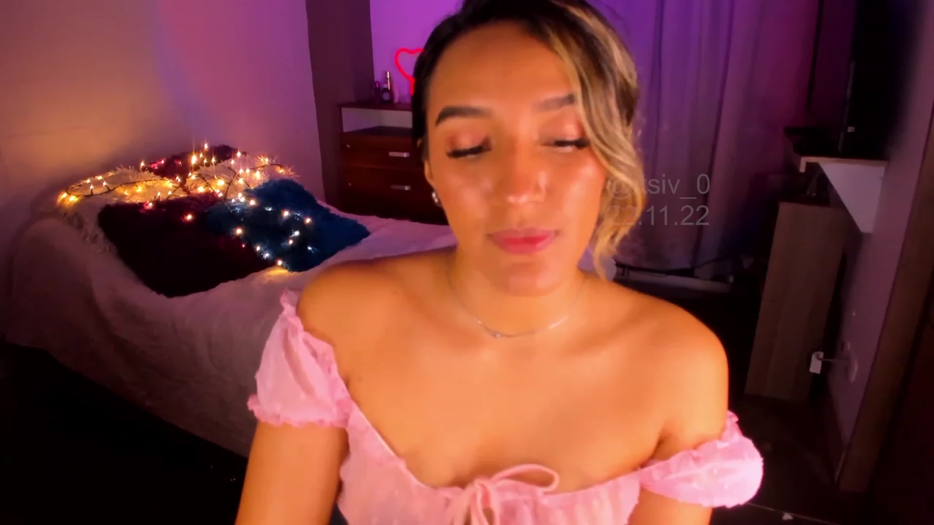 Gallery image thumbnail from IFallon's myfreecams stream on, 11/23/2022, 03:05 image 14 of 20