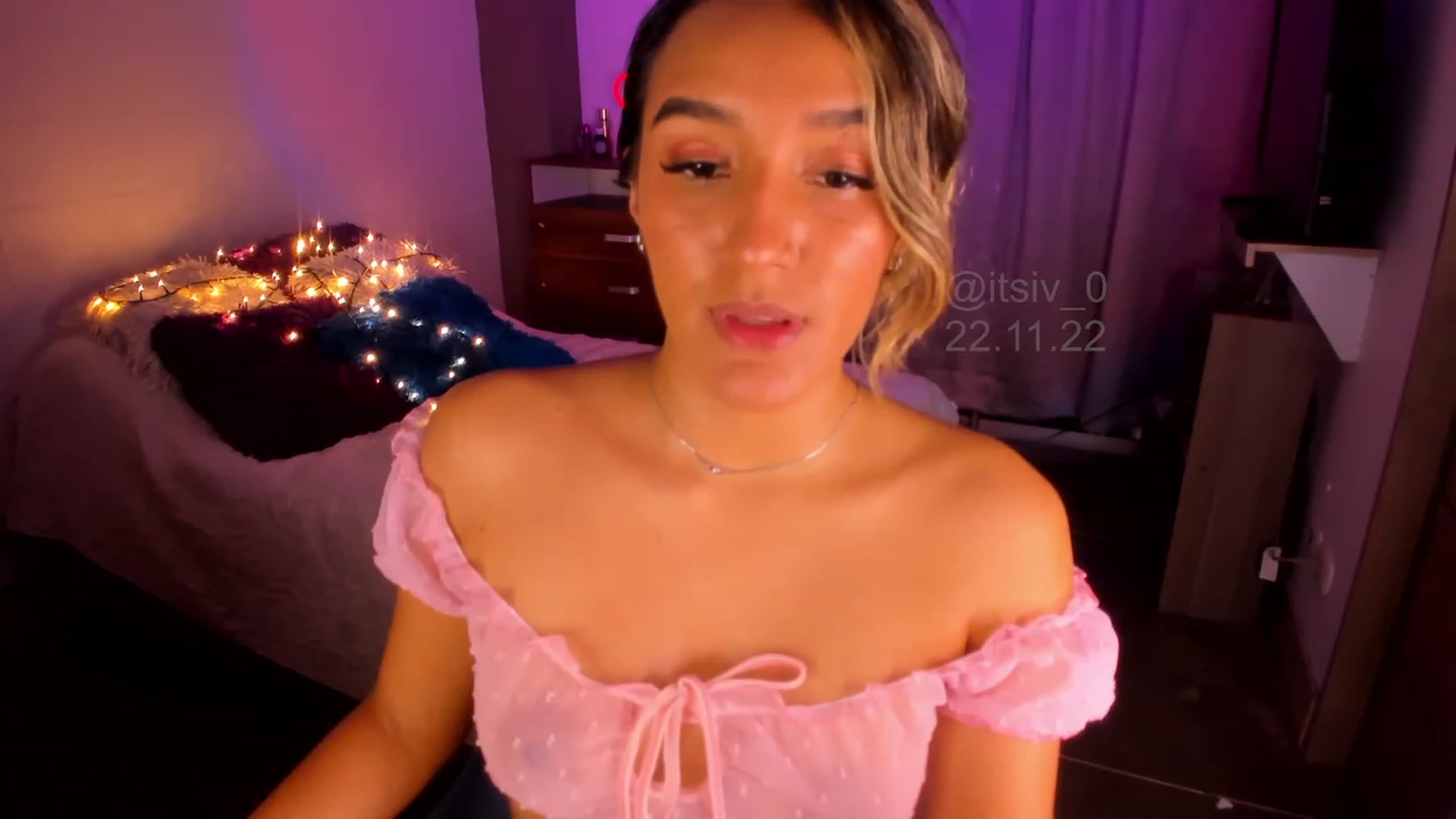Gallery image thumbnail from IFallon's myfreecams stream on, 11/23/2022, 03:05 image 11 of 20