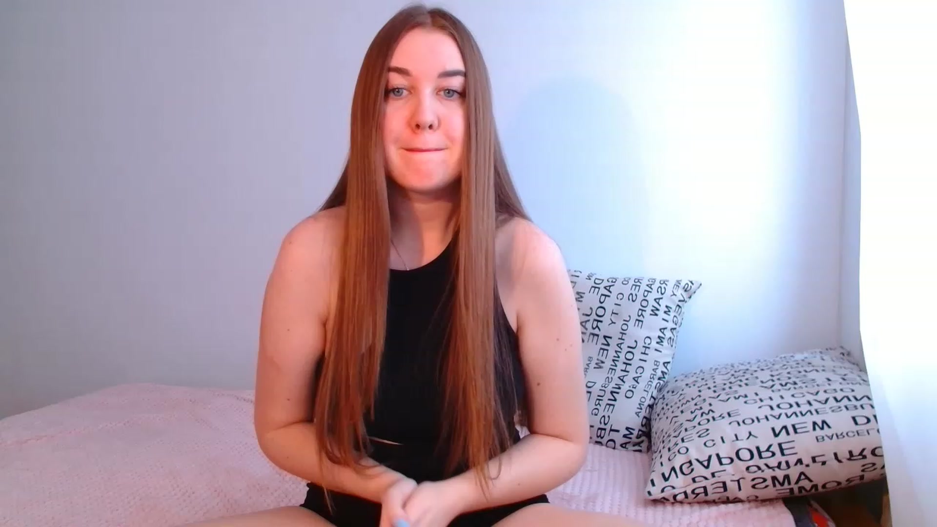 Gallery image thumbnail from IFlowersGirl's myfreecams stream on, 12/01/2022, 11:43 image 1 of 20