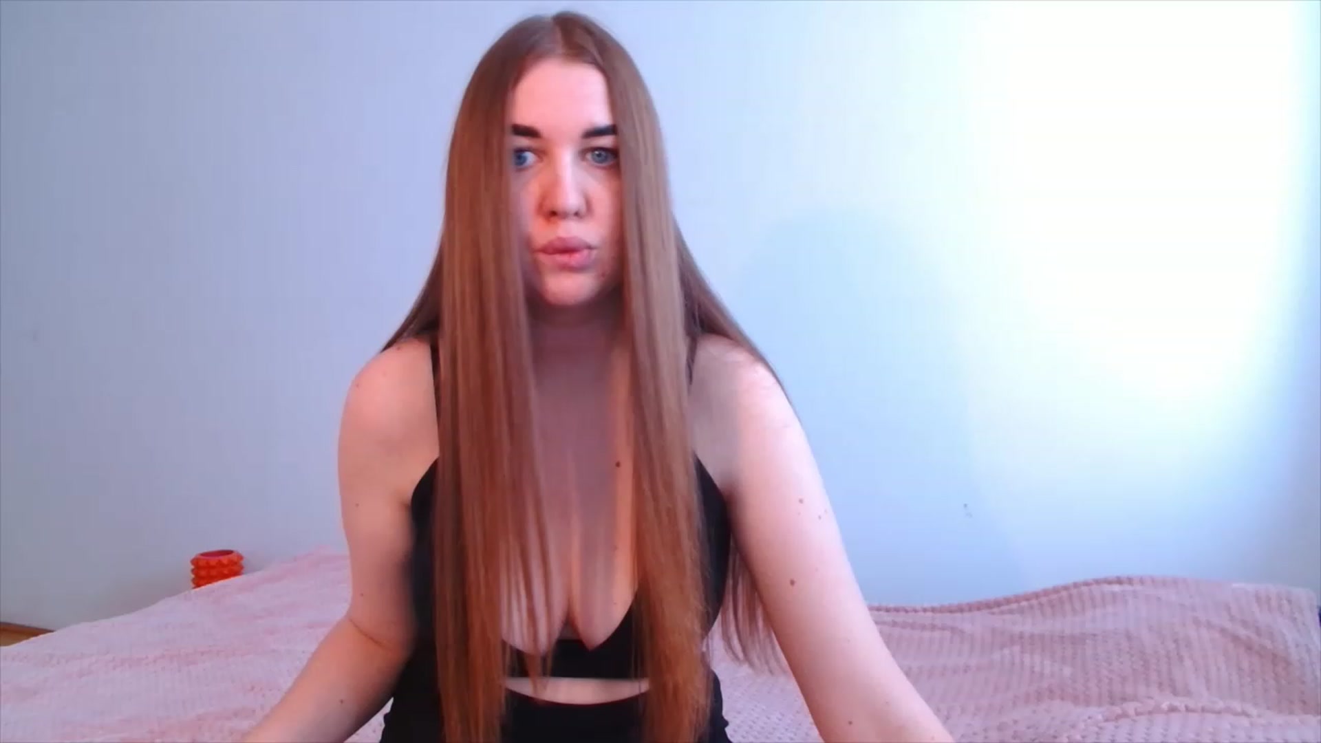 Gallery image thumbnail from IFlowersGirl's myfreecams stream on, 12/03/2022, 10:57 image 14 of 20