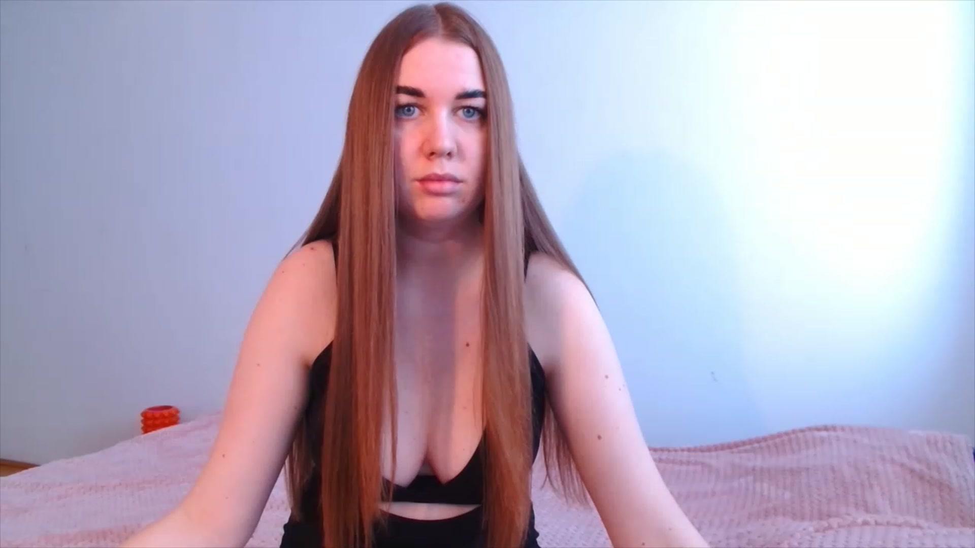 Gallery image thumbnail from IFlowersGirl's myfreecams stream on, 12/03/2022, 10:57 image 4 of 20