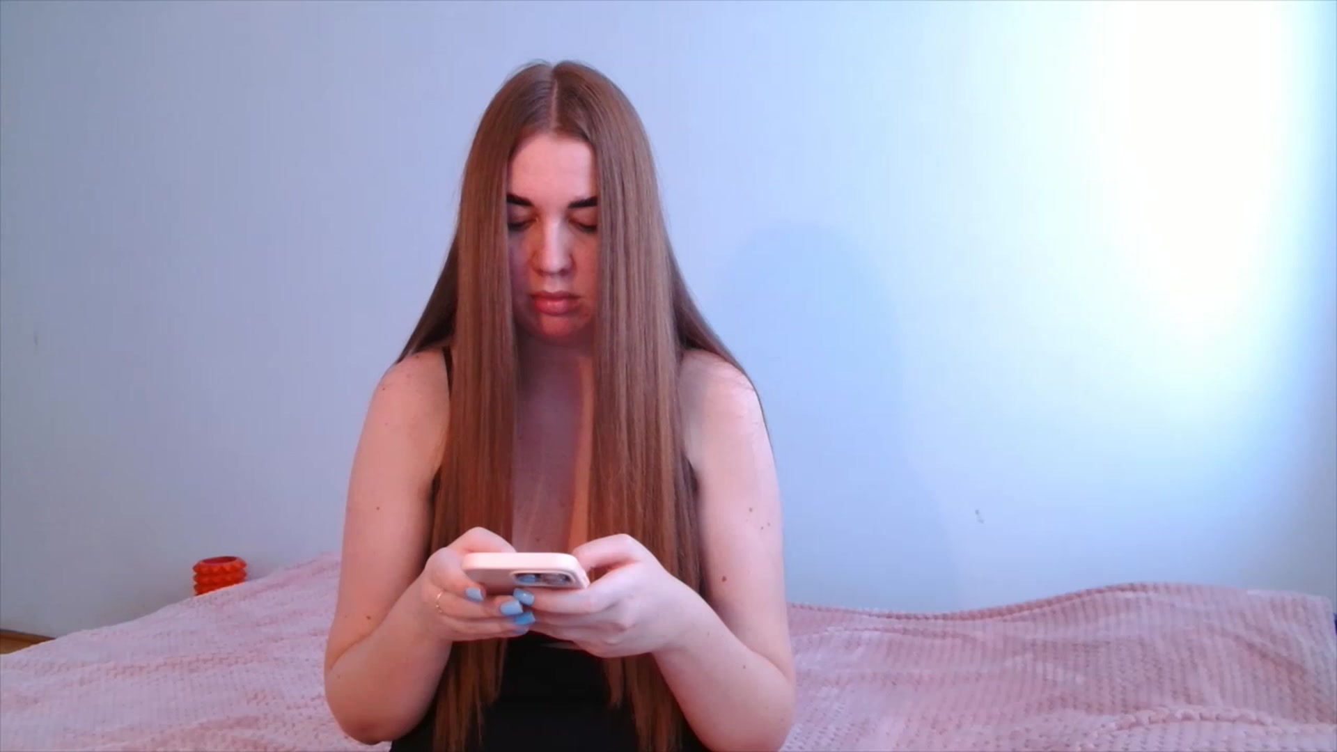 Gallery image thumbnail from IFlowersGirl's myfreecams stream on, 12/03/2022, 10:57 image 18 of 20