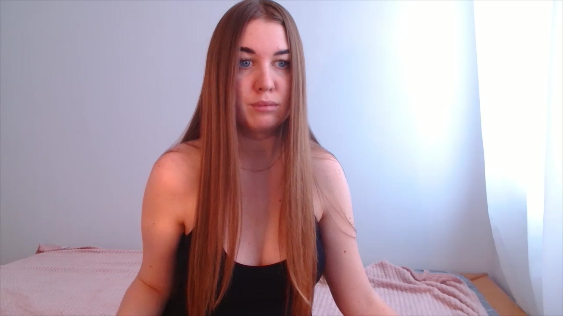 Gallery image thumbnail from IFlowersGirl's myfreecams stream on, 12/05/2022, 11:02 image 18 of 20