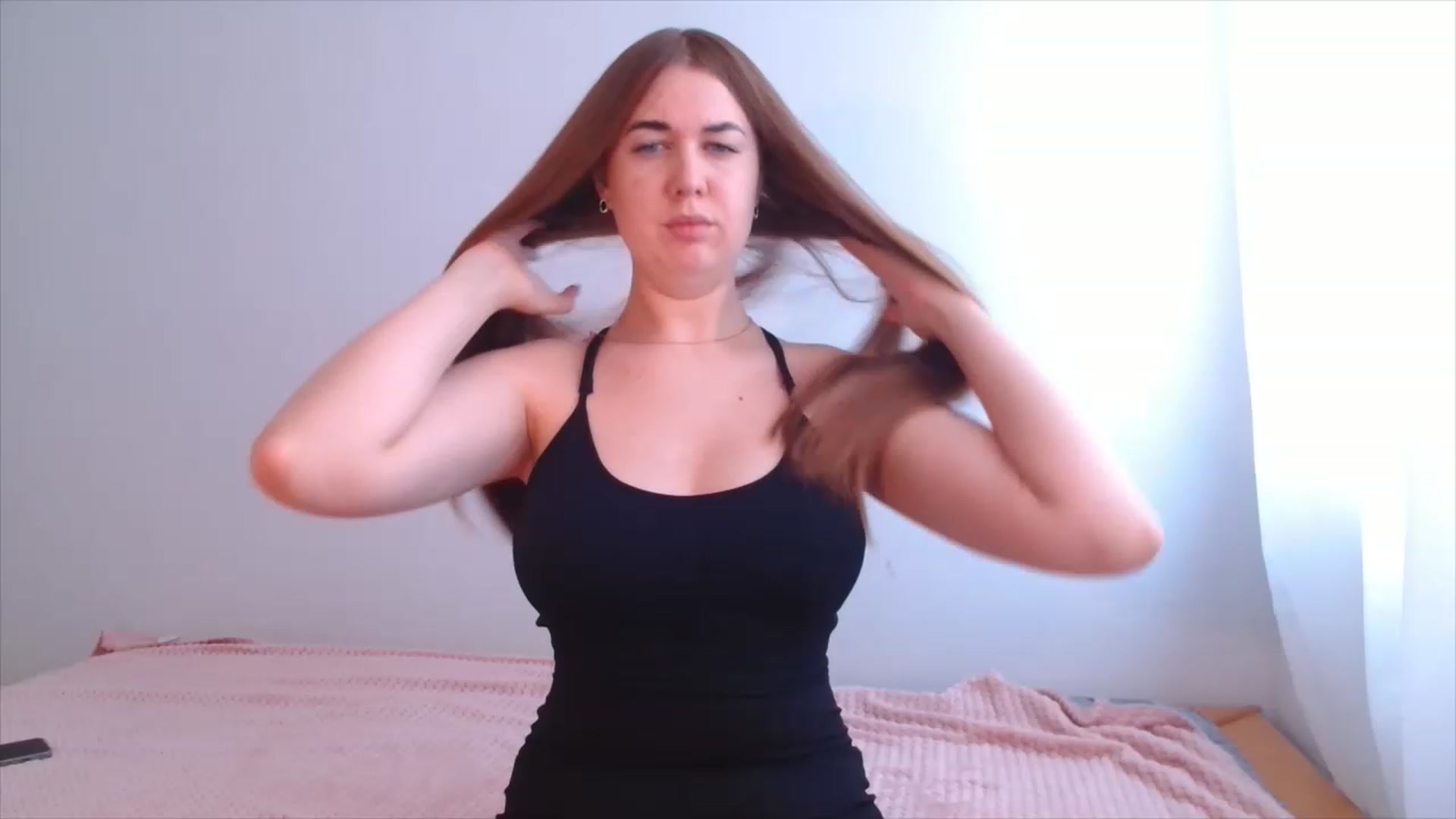 Gallery image thumbnail from IFlowersGirl's myfreecams stream on, 12/05/2022, 11:02 image 3 of 20