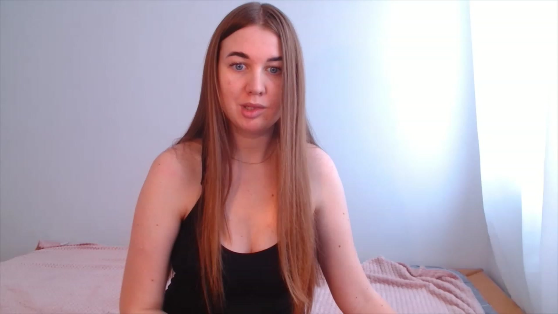 Gallery image thumbnail from IFlowersGirl's myfreecams stream on, 12/05/2022, 11:33 image 3 of 20